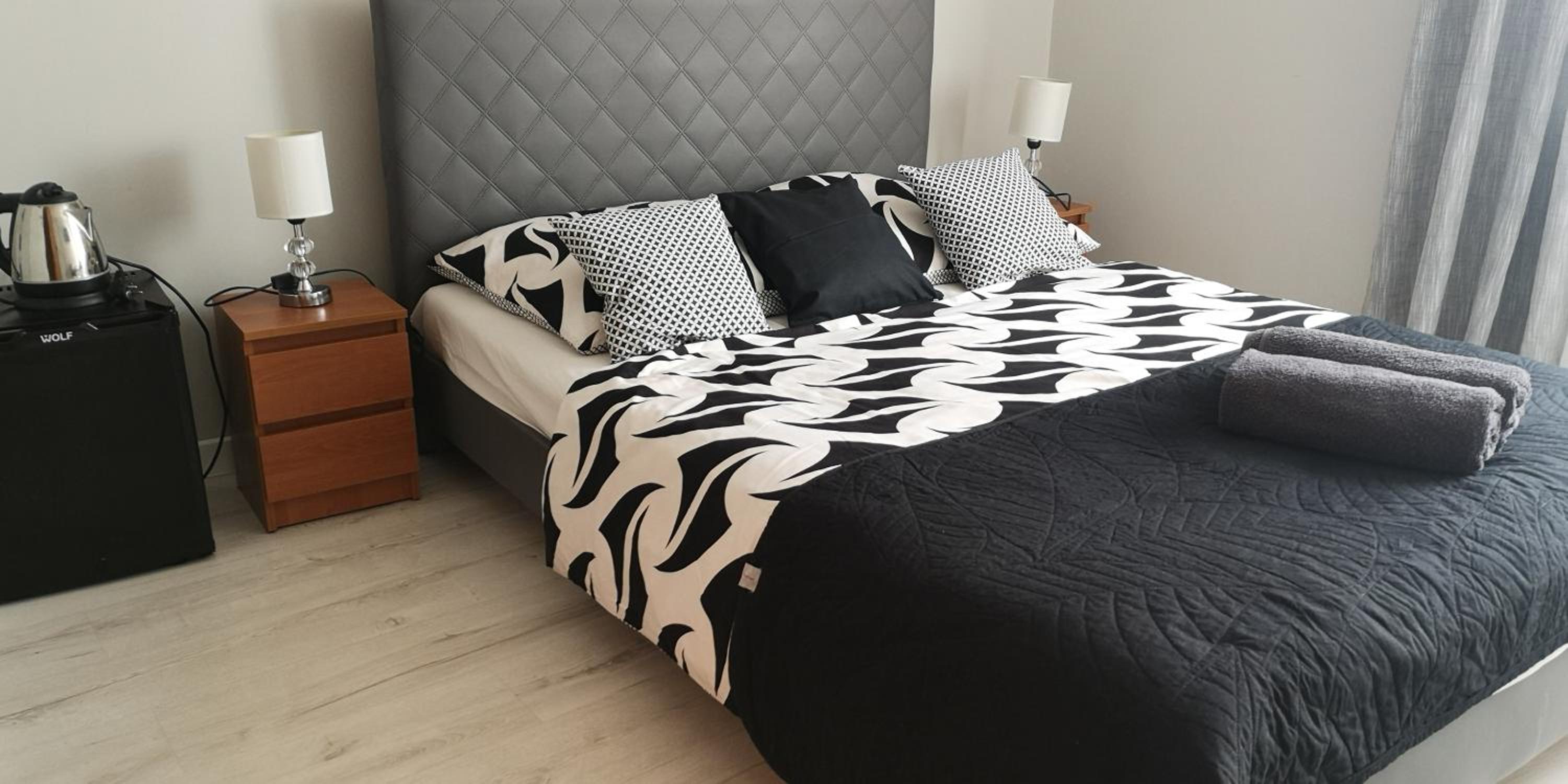 Small Double Room - Photo 2