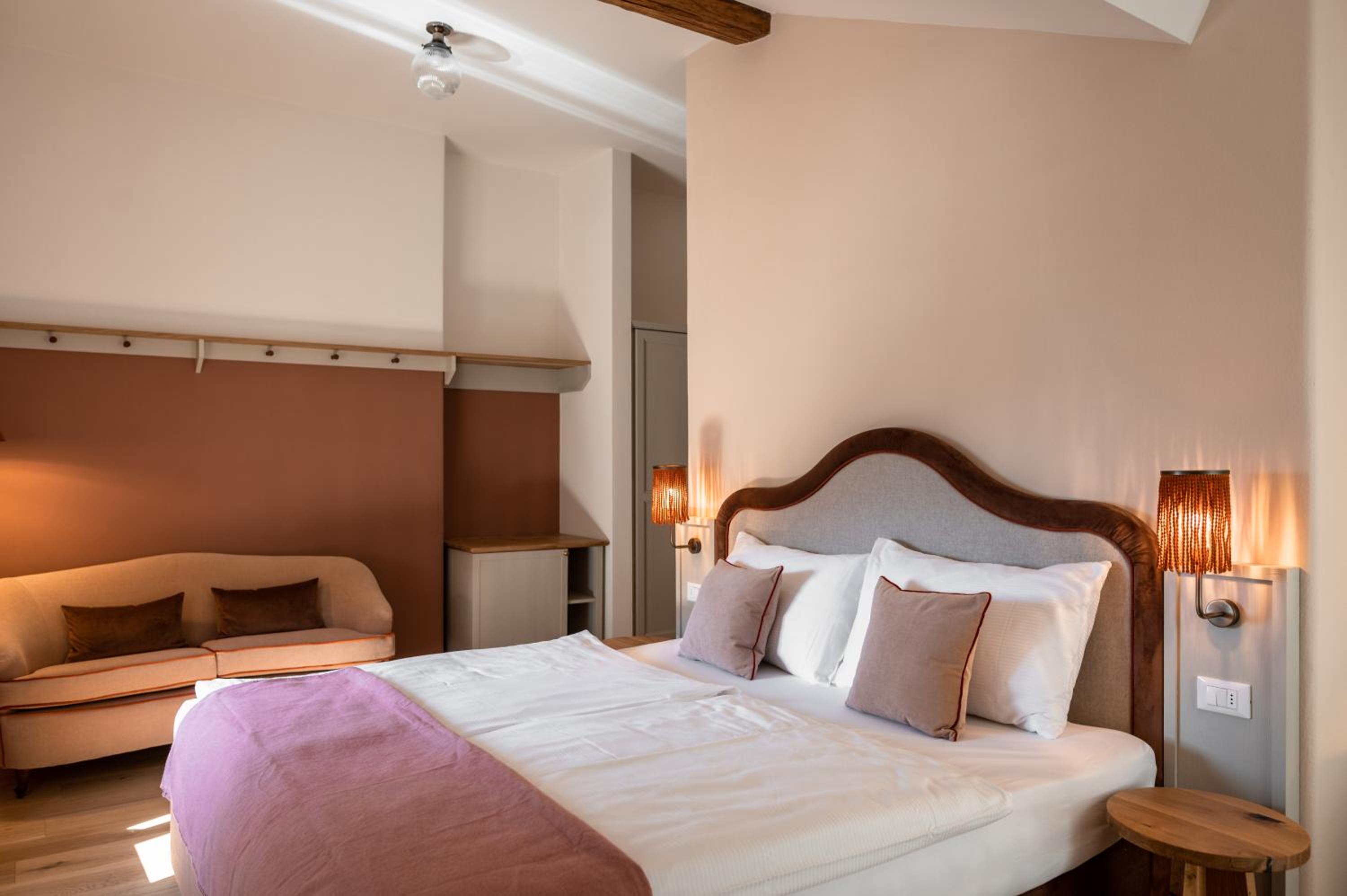 Deluxe Double Room with Balcony photo 1