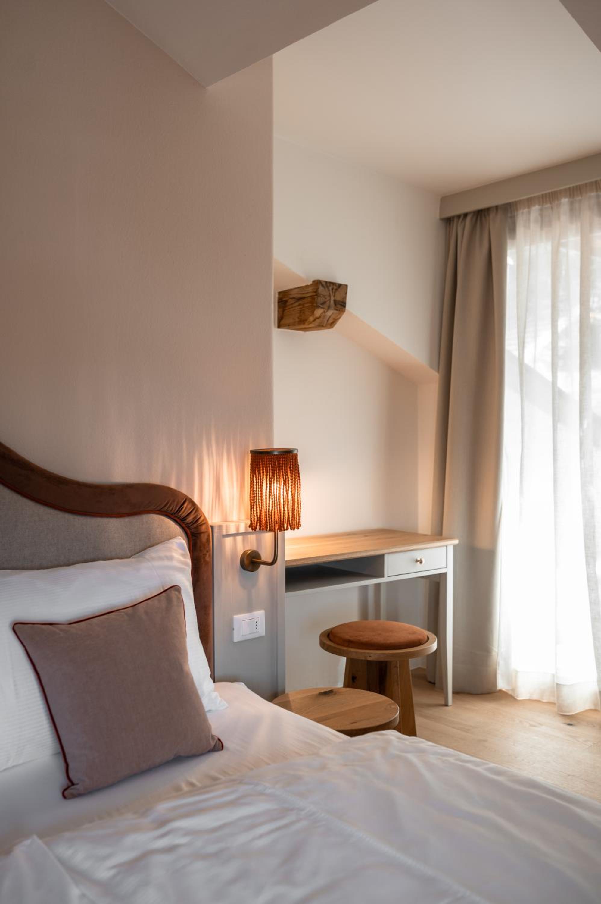 Deluxe Double Room with Balcony photo 3