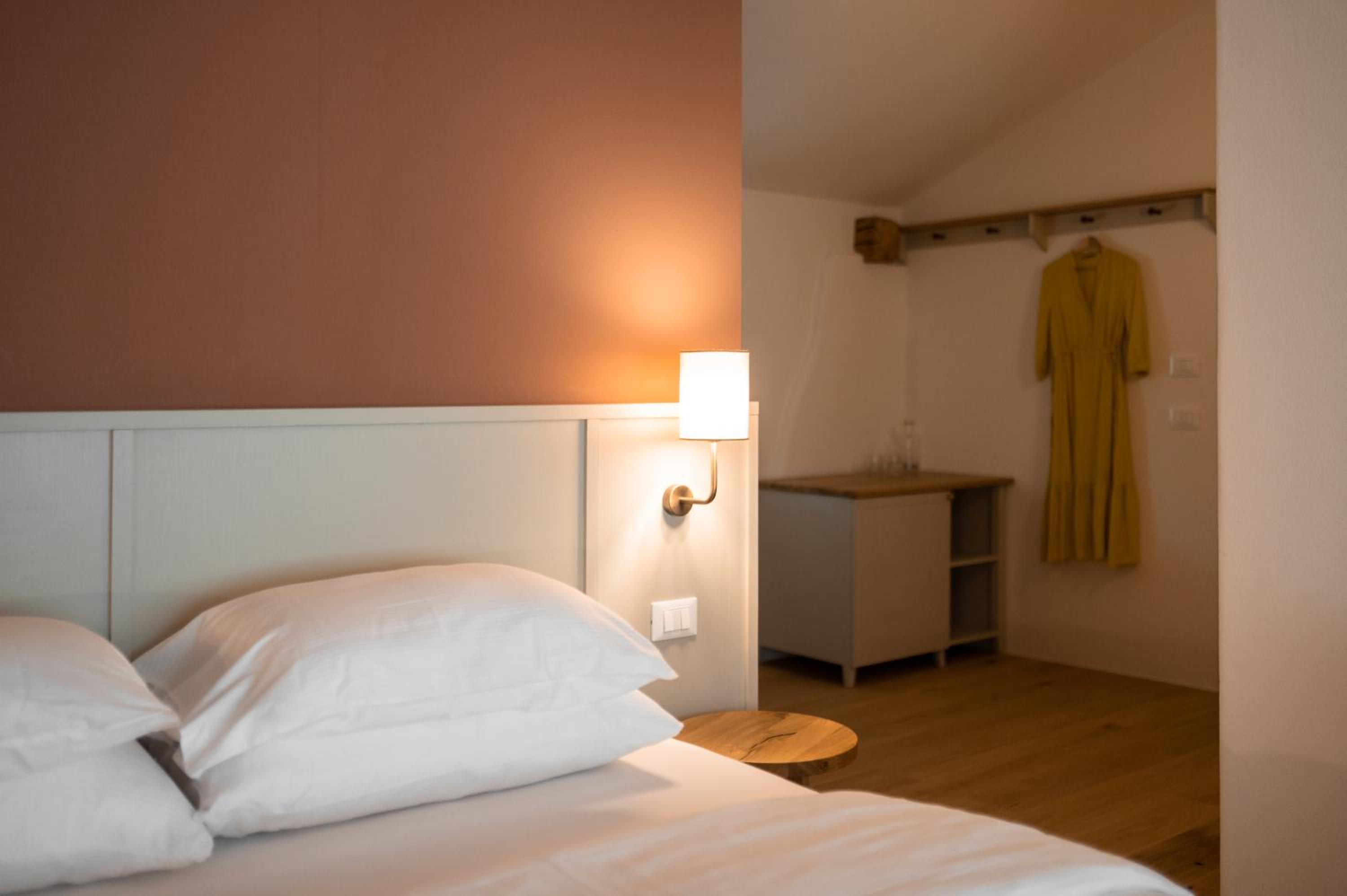 Double Room with Lake View photo 3