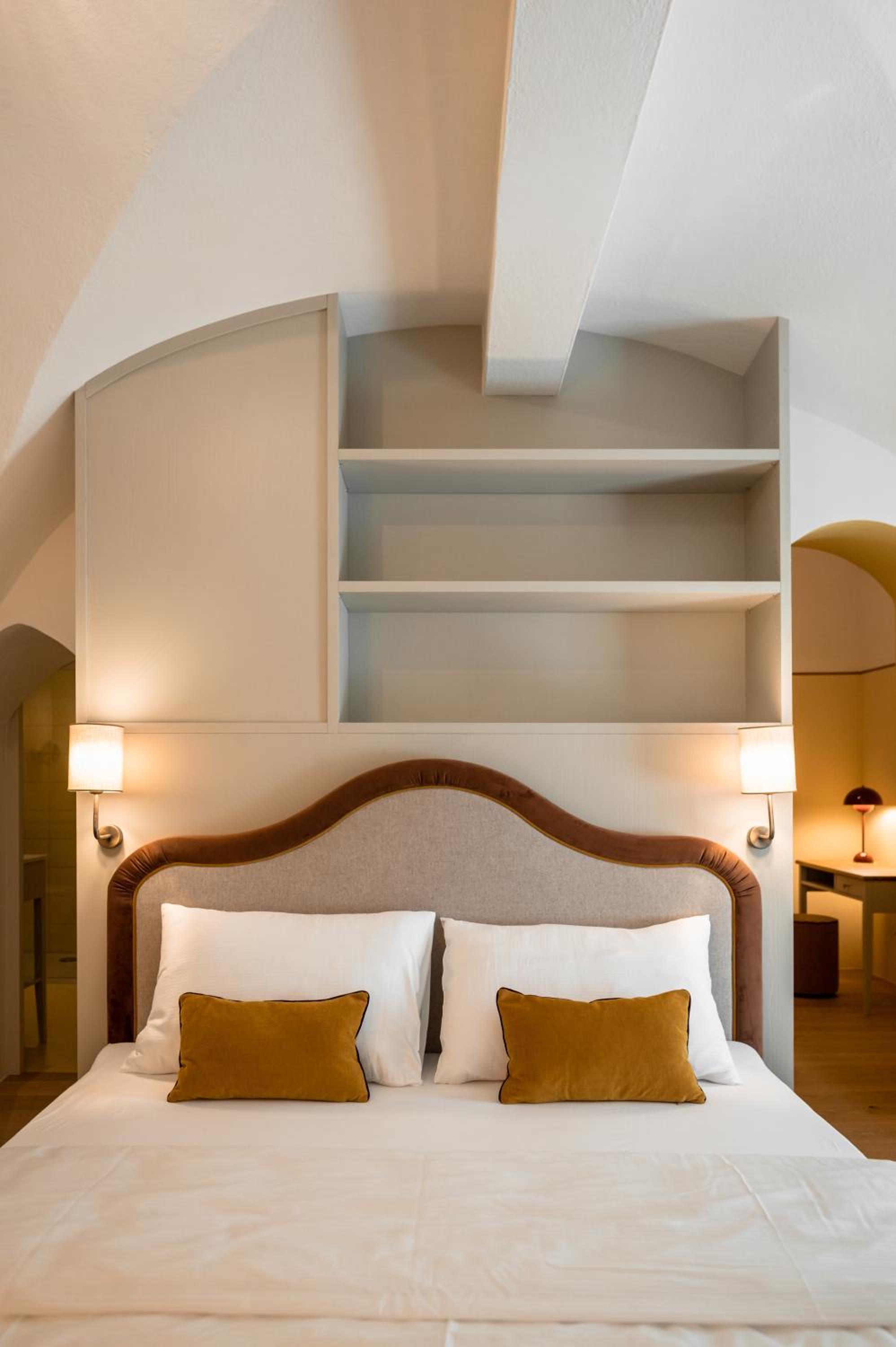 Deluxe Double Room with Bath photo 1