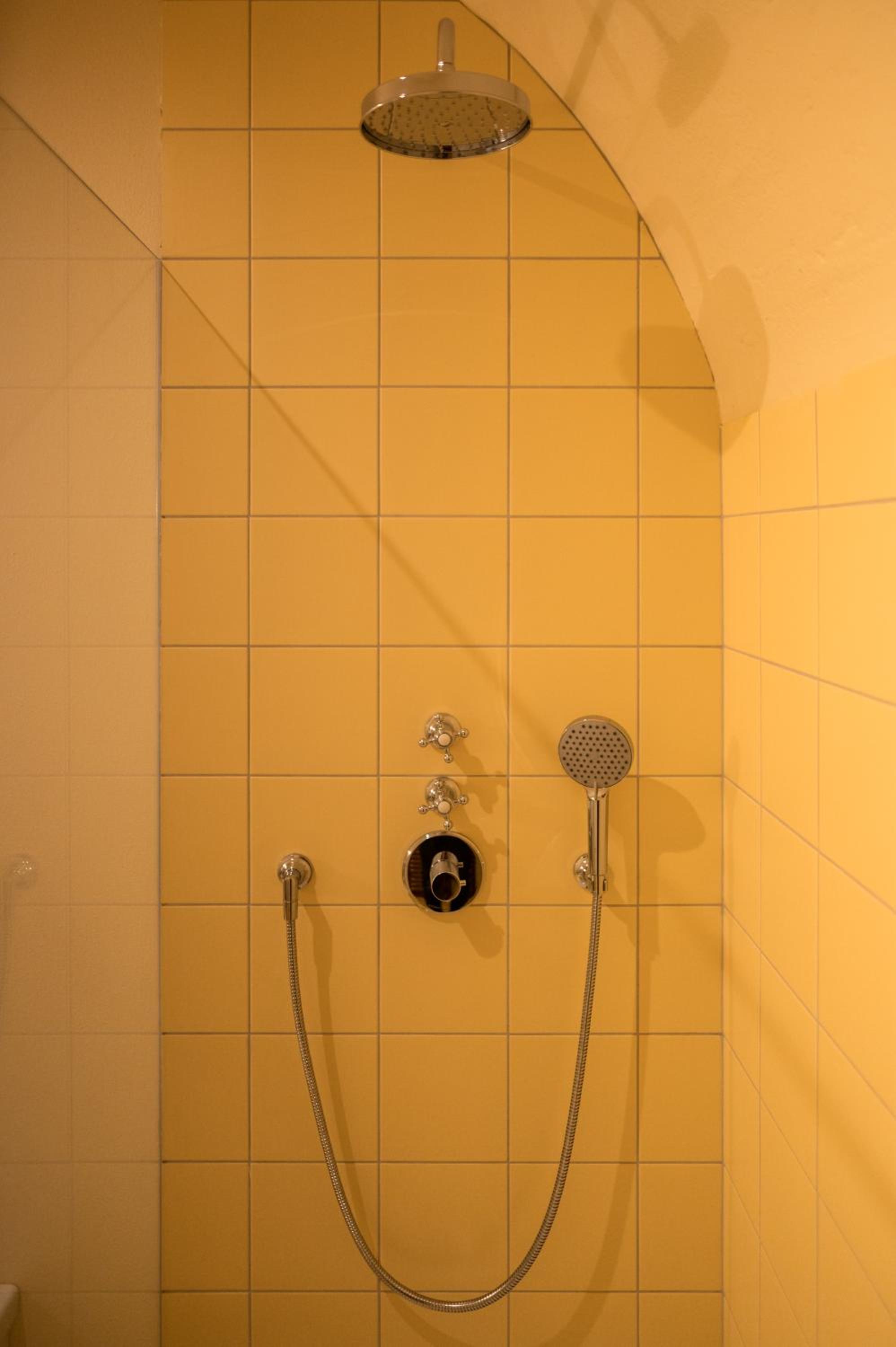 Deluxe Double Room with Bath photo 2