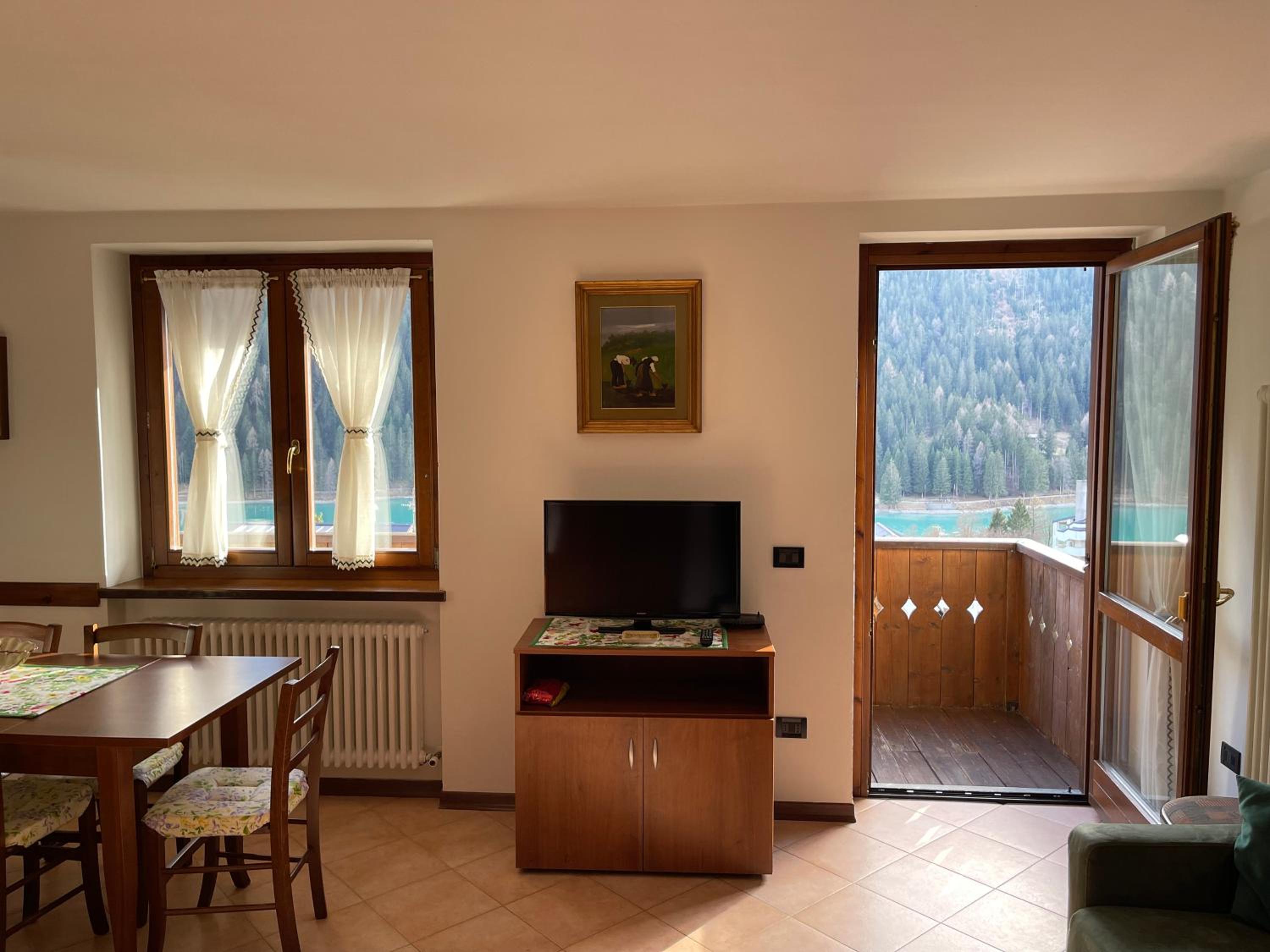 Apartment with Lake View photo 1