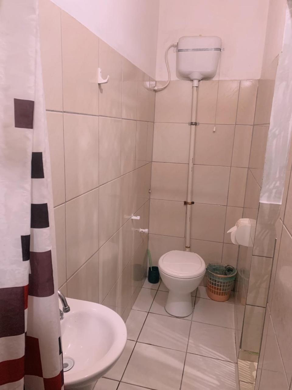 Double Room with Private Bathroom - Photo 4