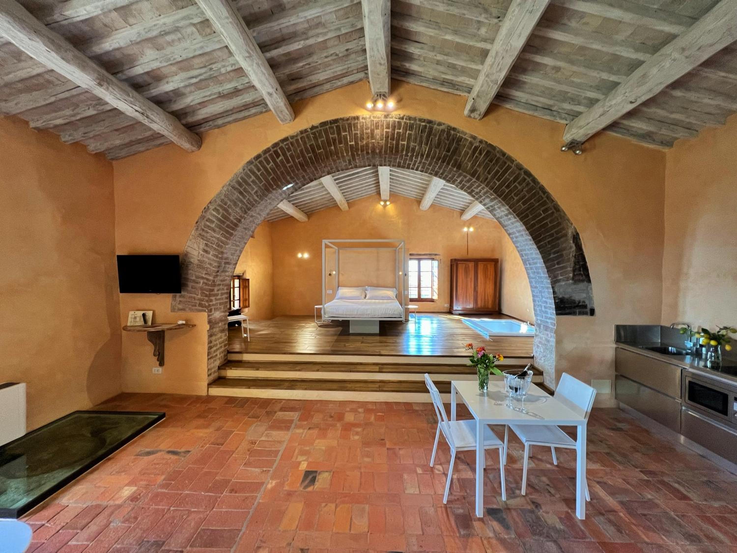Loft - Photo 1
