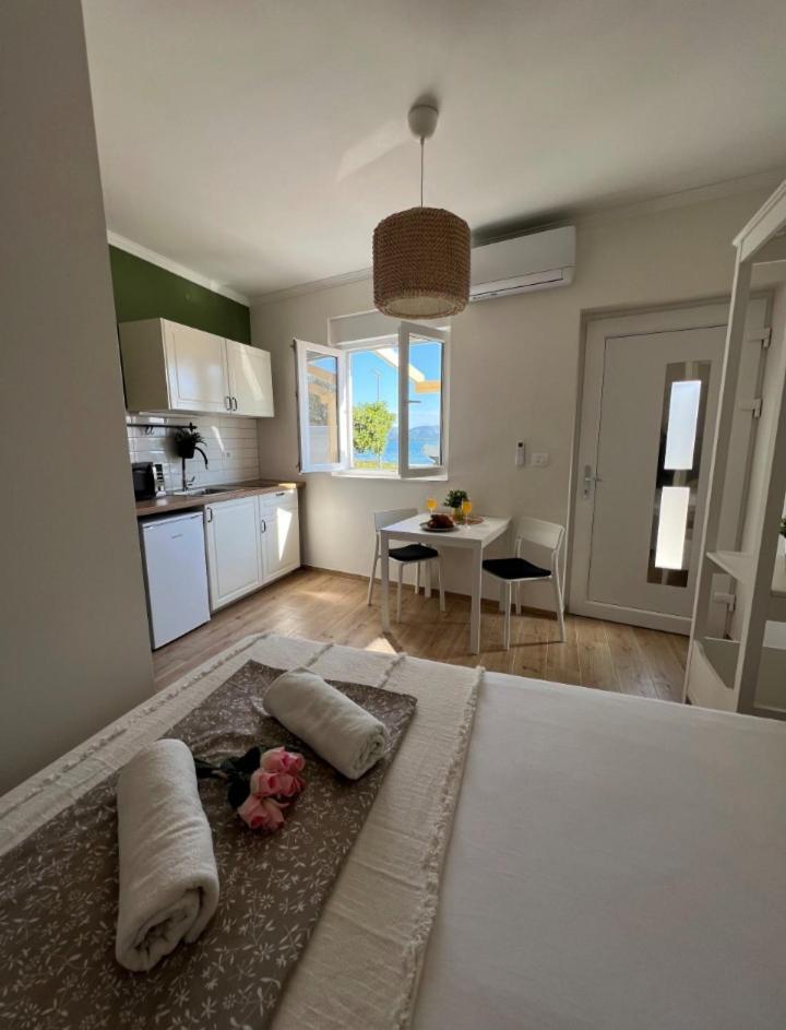 Studio with Sea View photo 1