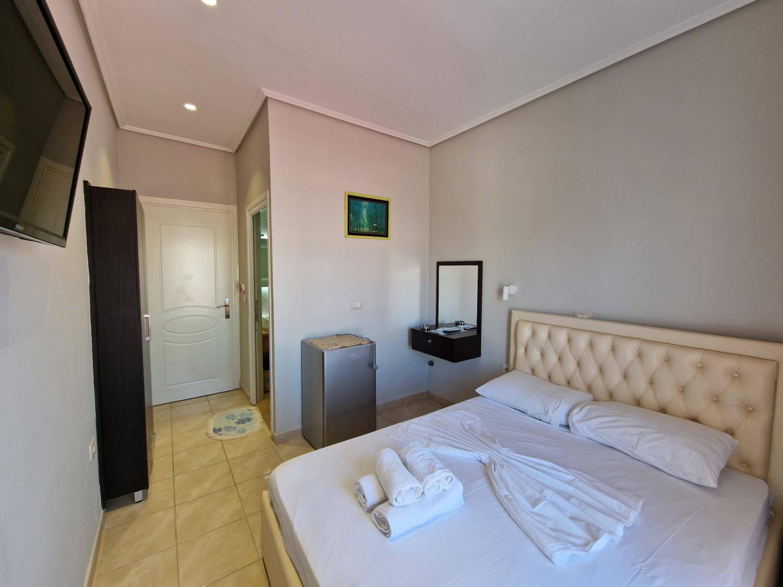Deluxe Double Room With Balcony photo 2