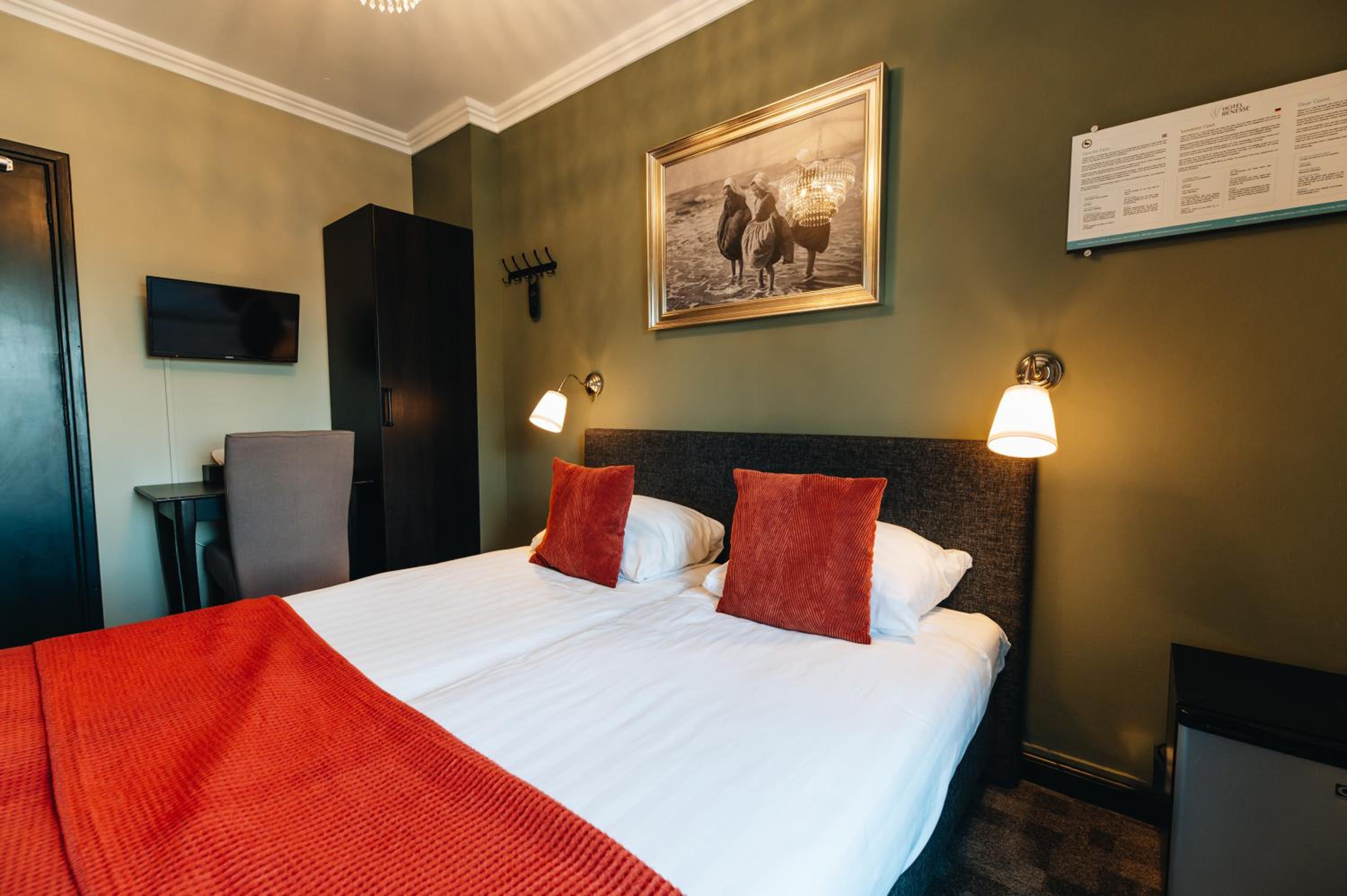 Double Room with Private External Bathroom