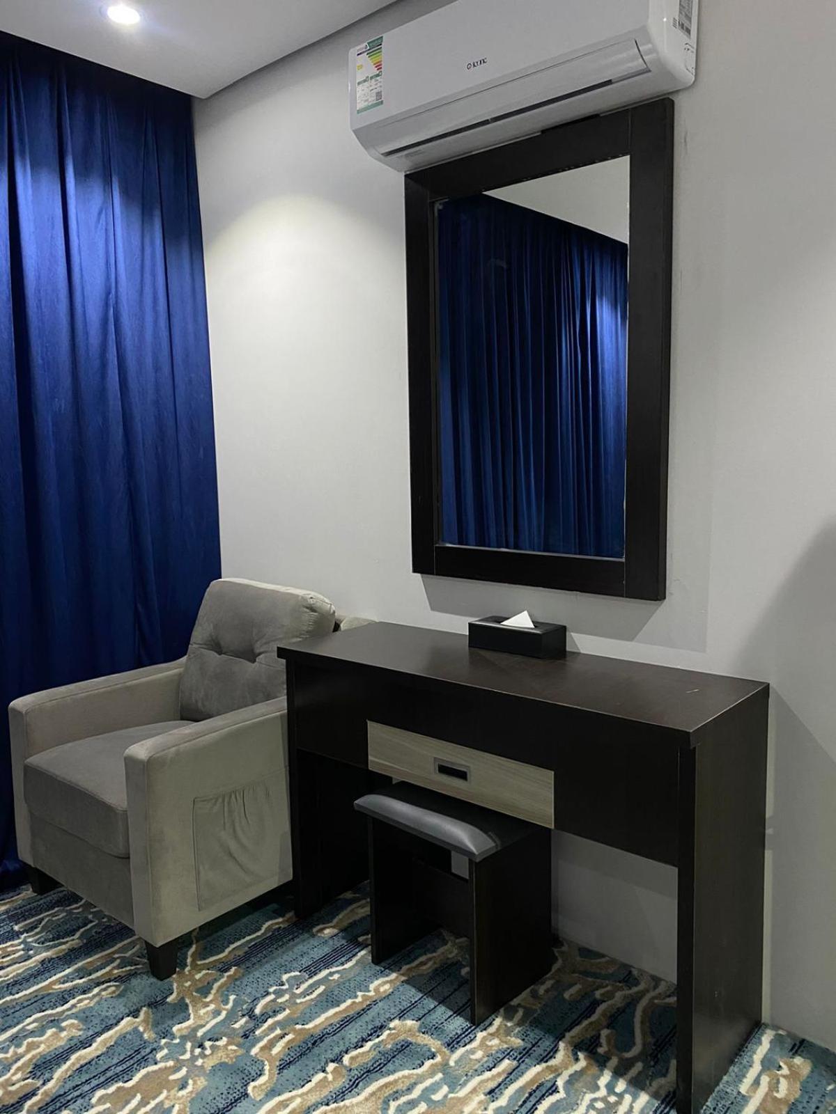Two-Bedroom Apartment - Photo 12