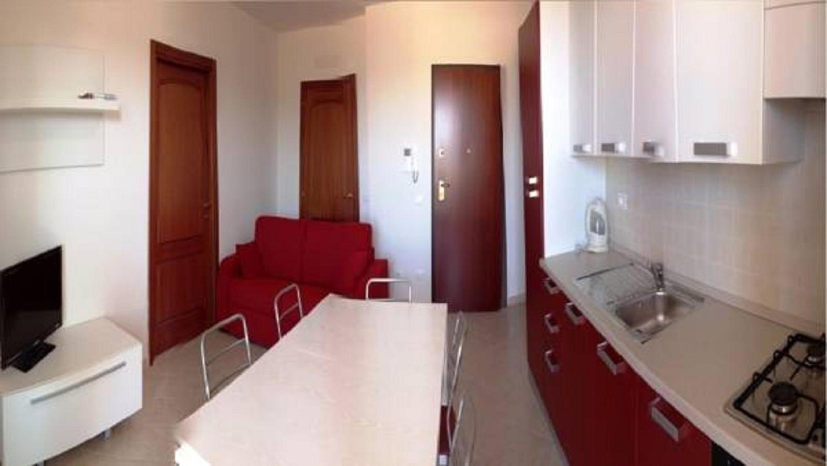 Apartment with Mountain View