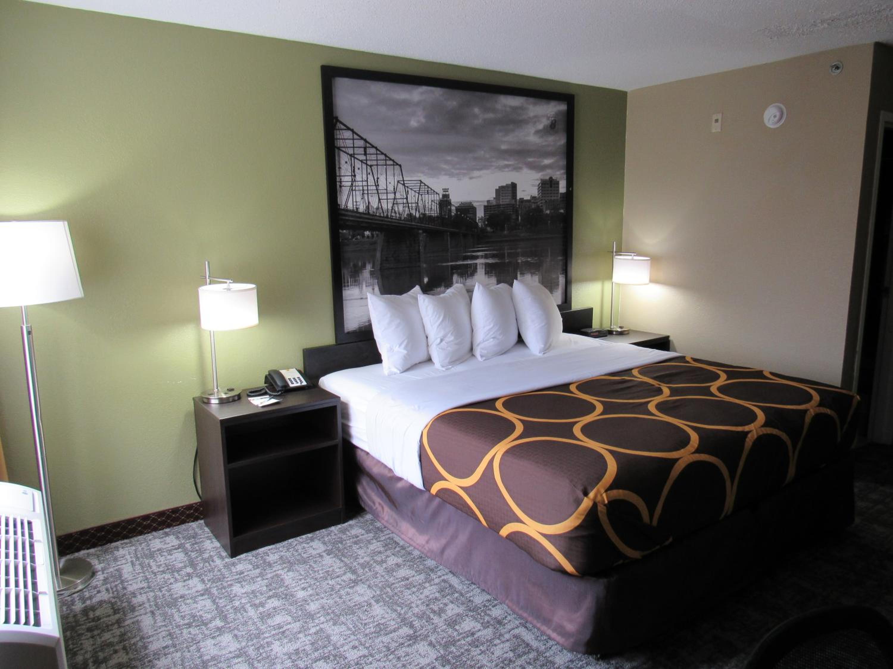Super 8 by Wyndham New Cumberland, Photo 4