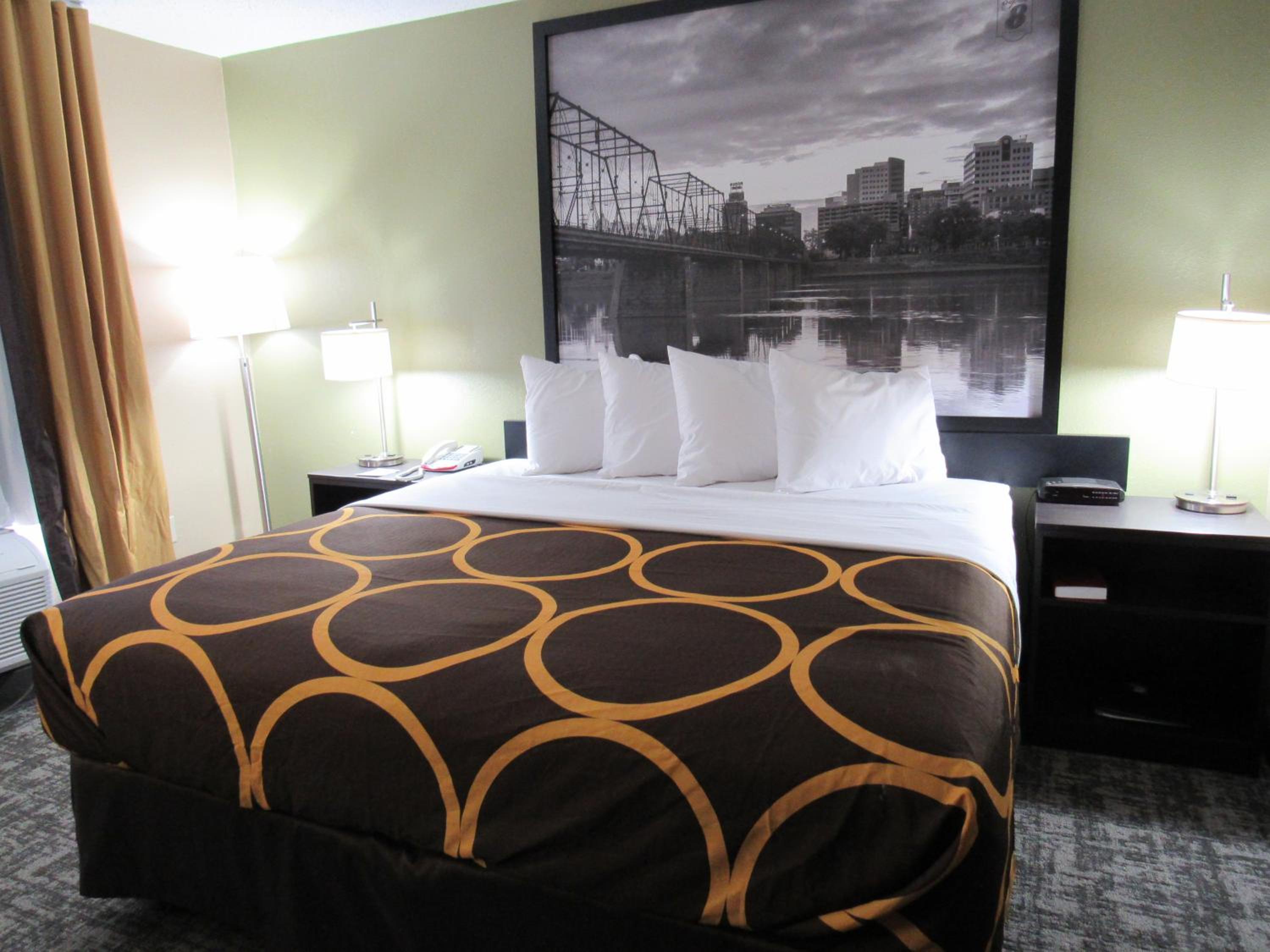 Super 8 by Wyndham New Cumberland, Photo 7