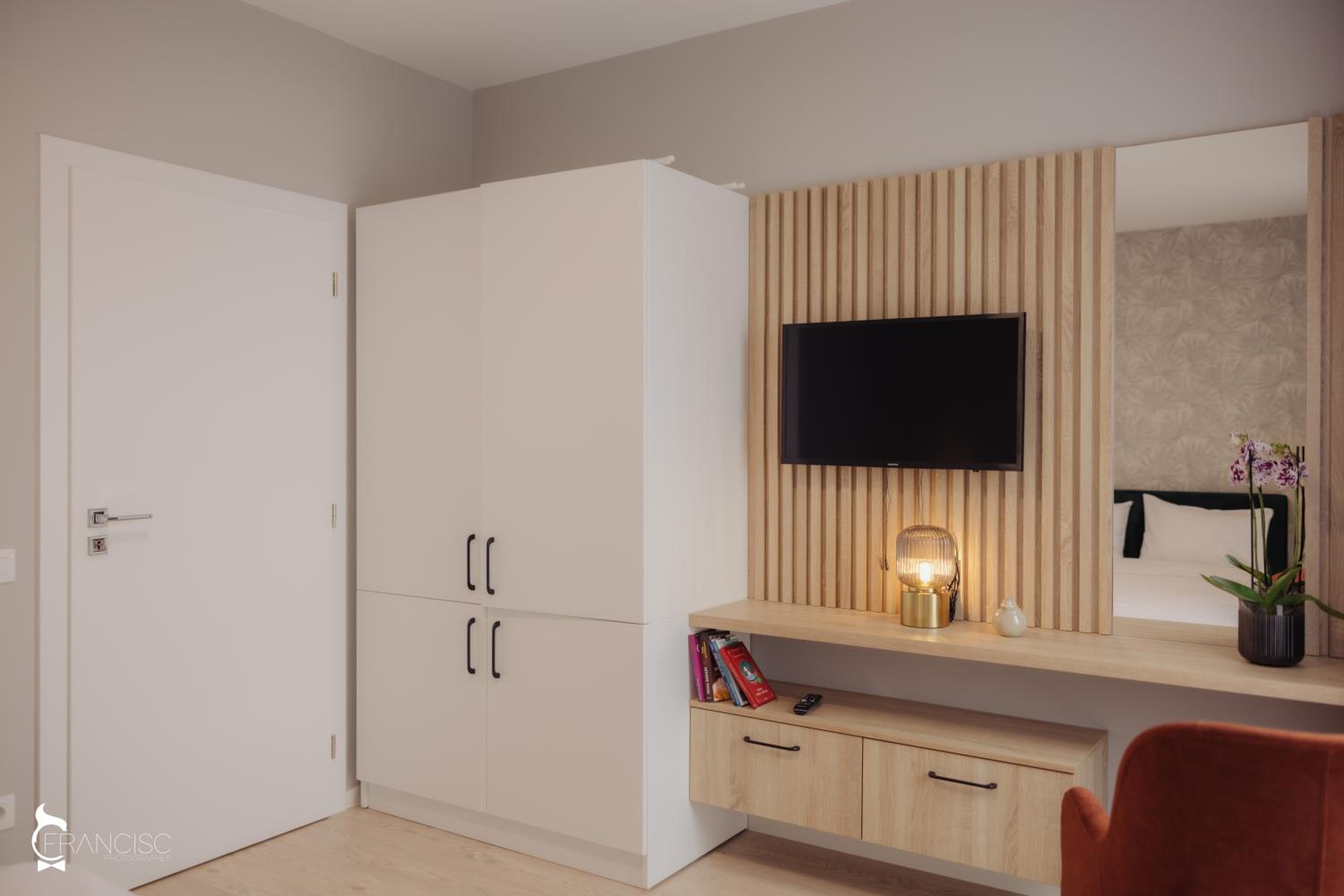Apartment with Balcony - Photo 1