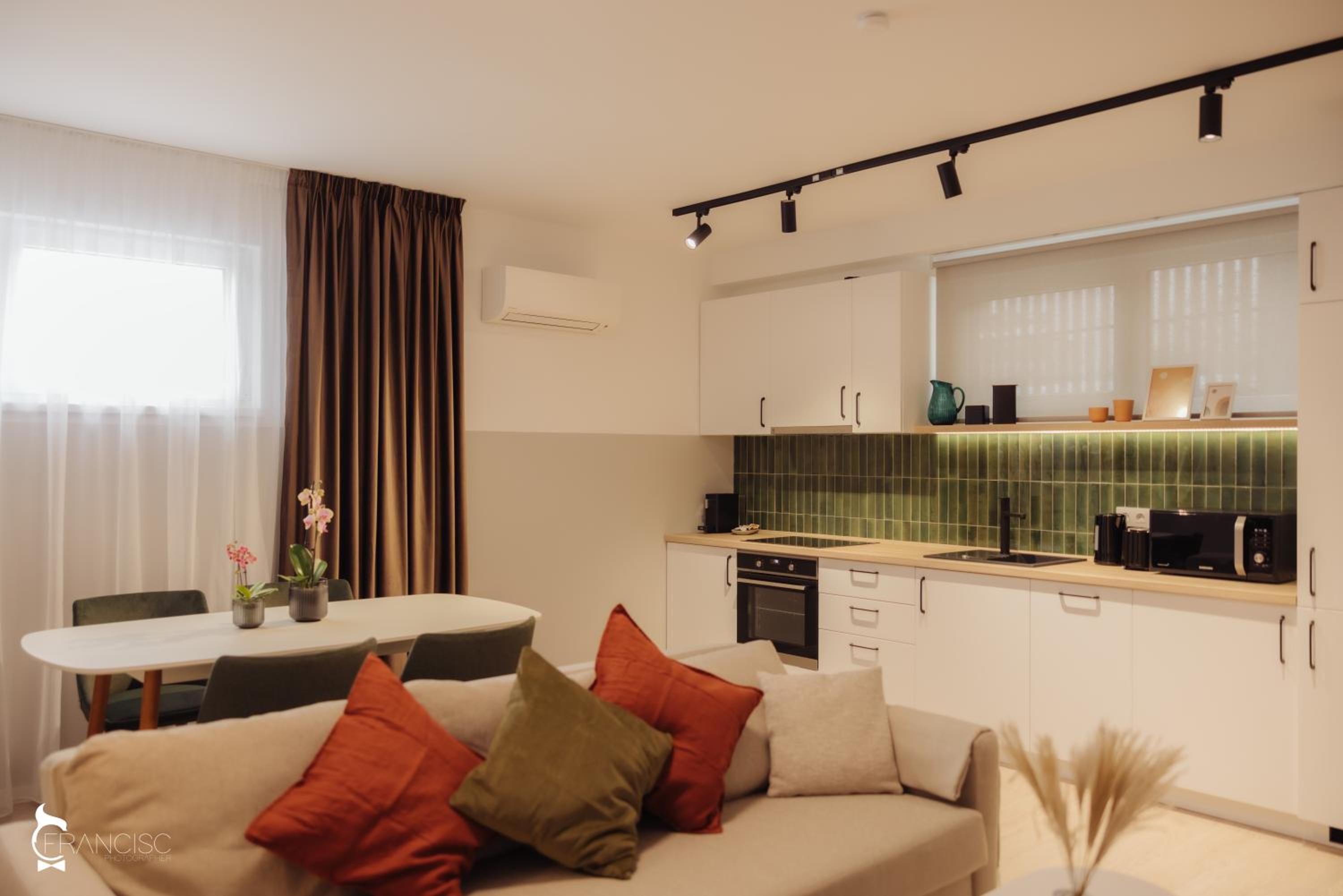 One-Bedroom Apartment - Photo 10