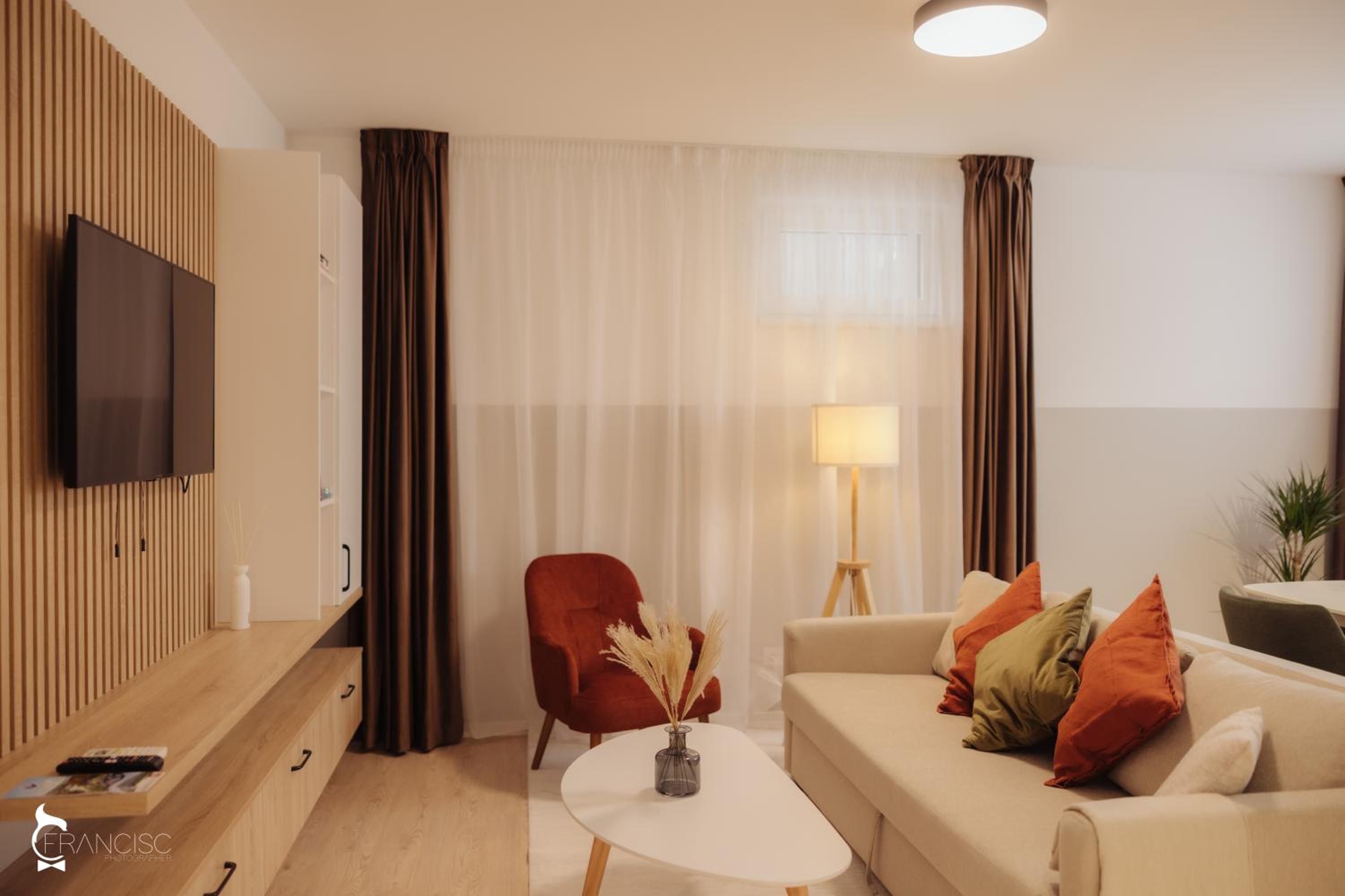 One-Bedroom Apartment - Photo 8