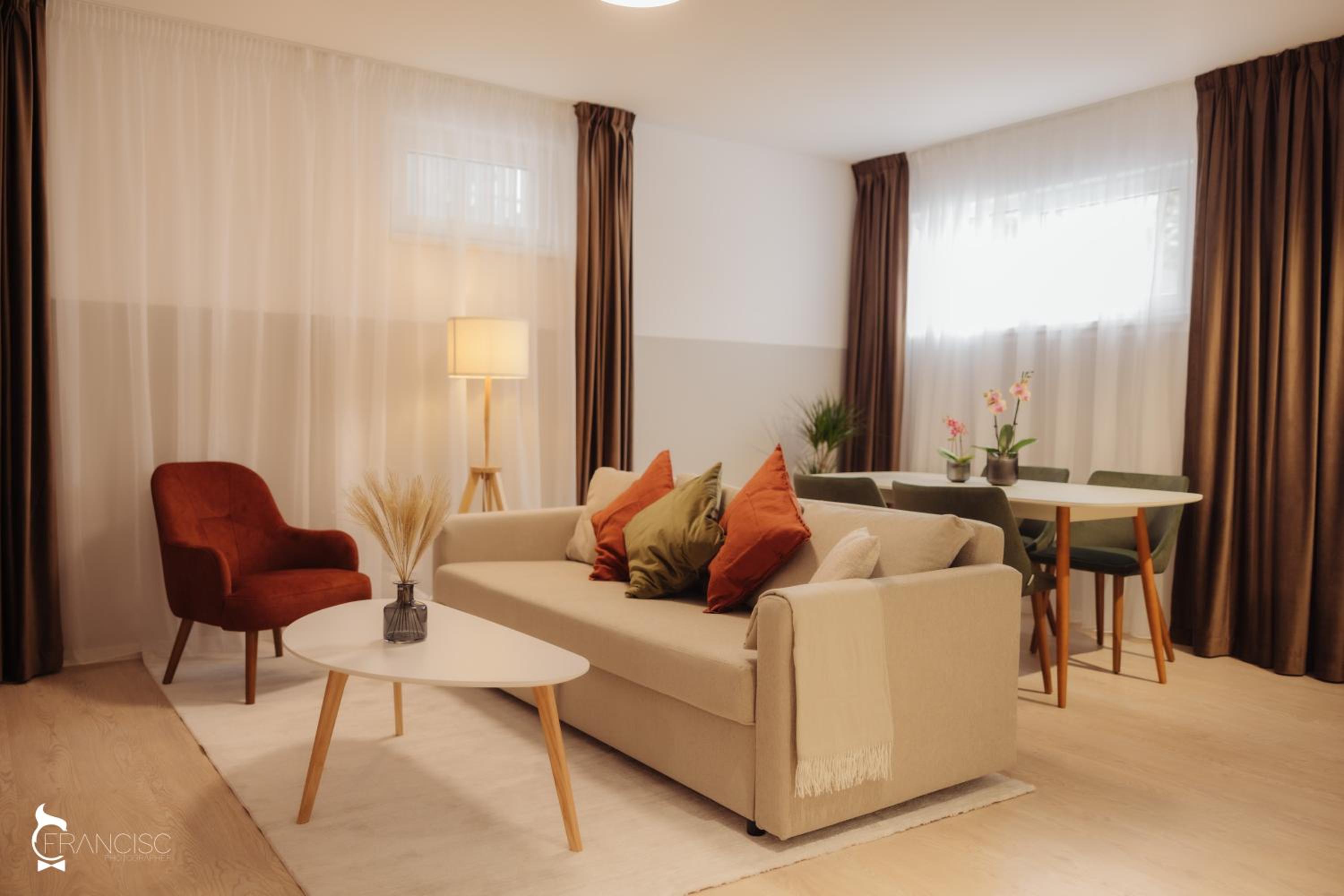 One-Bedroom Apartment - Photo 1