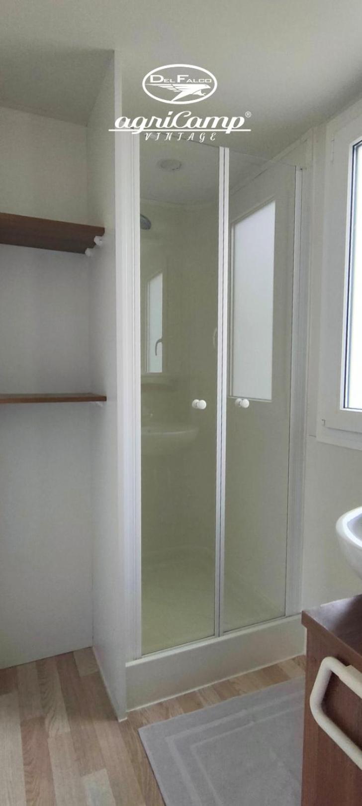 Mobile Home photo 2