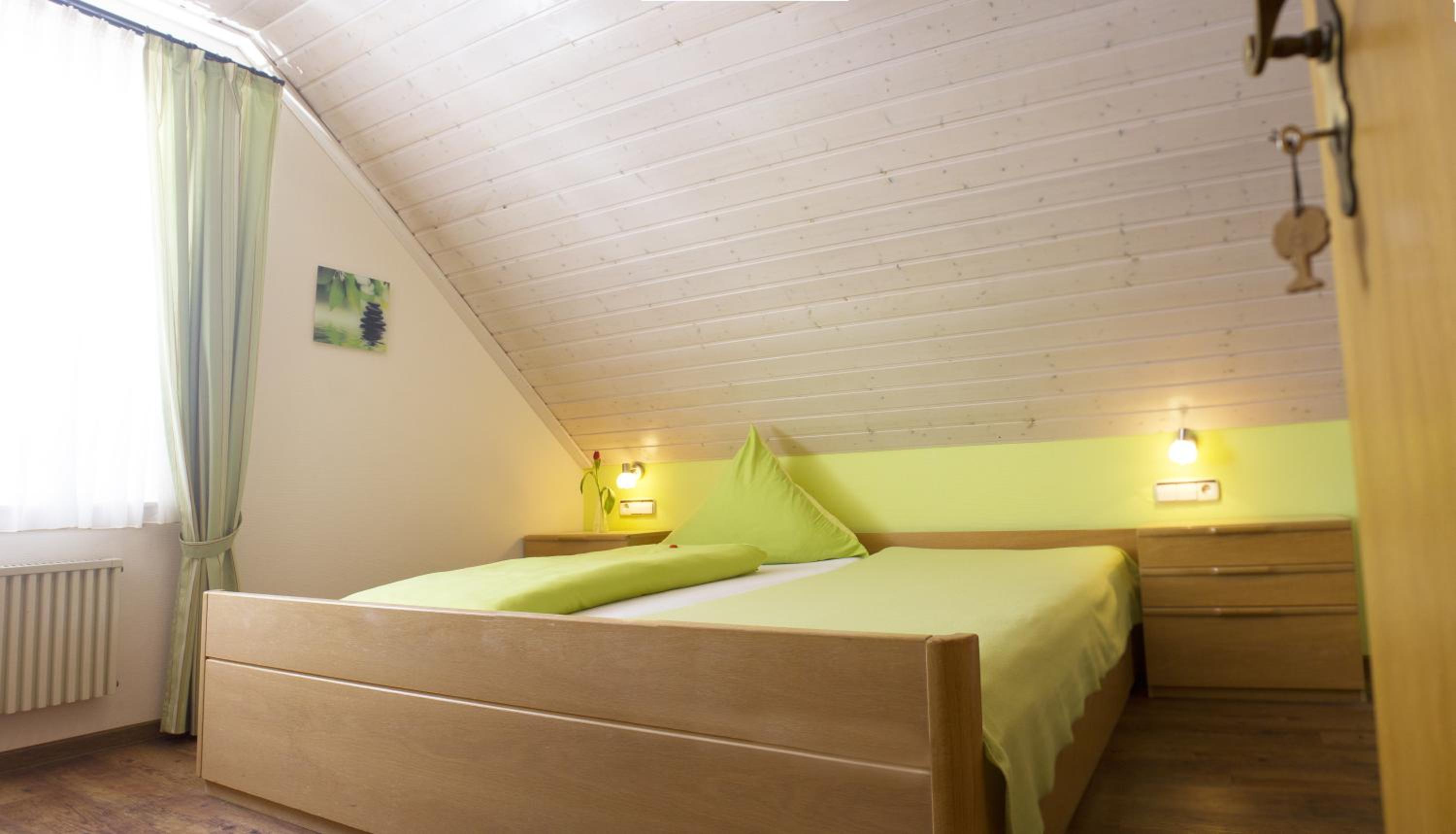 Single Room with Bathroom photo 1