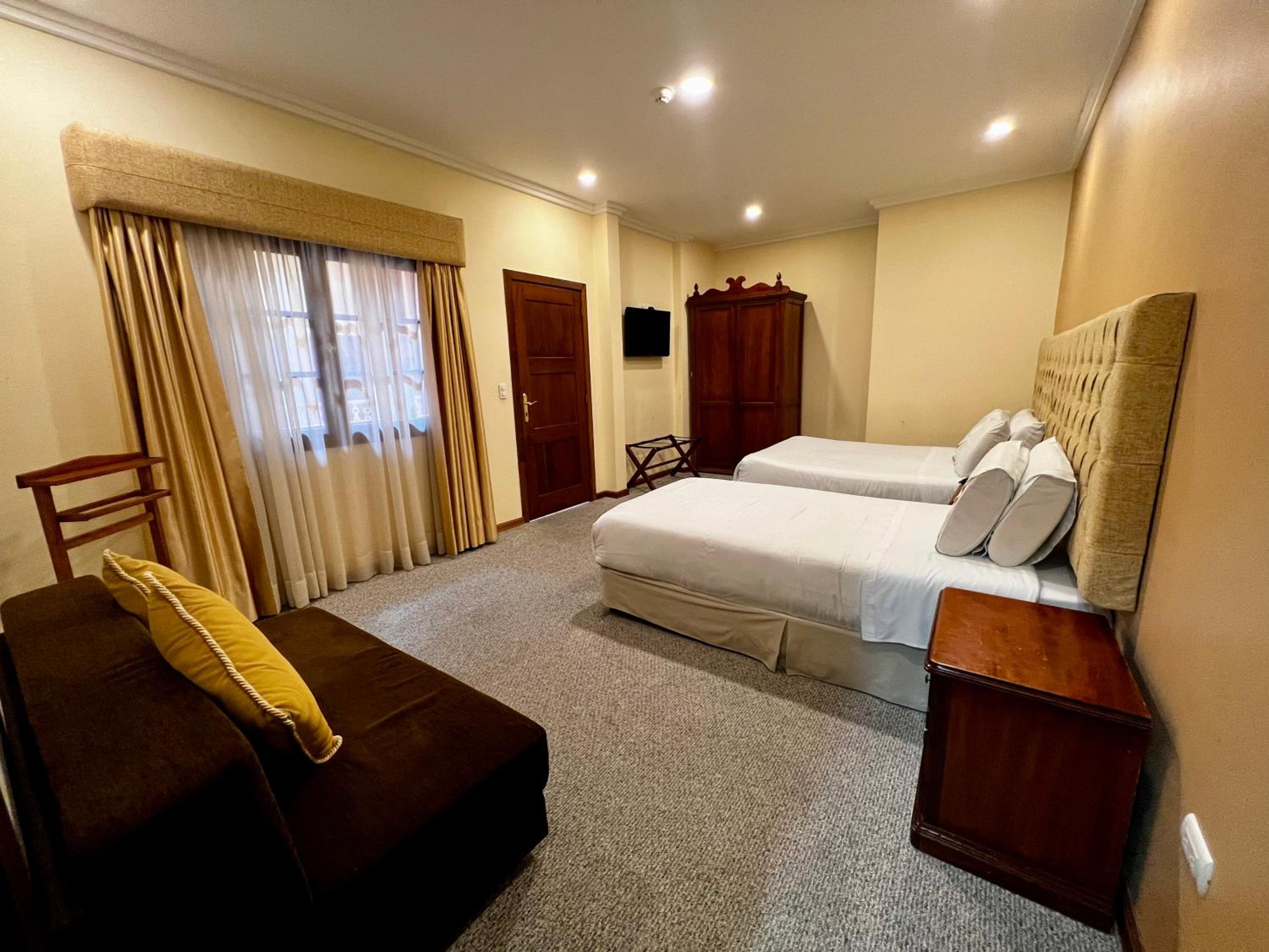 Standard Triple Room photo 2