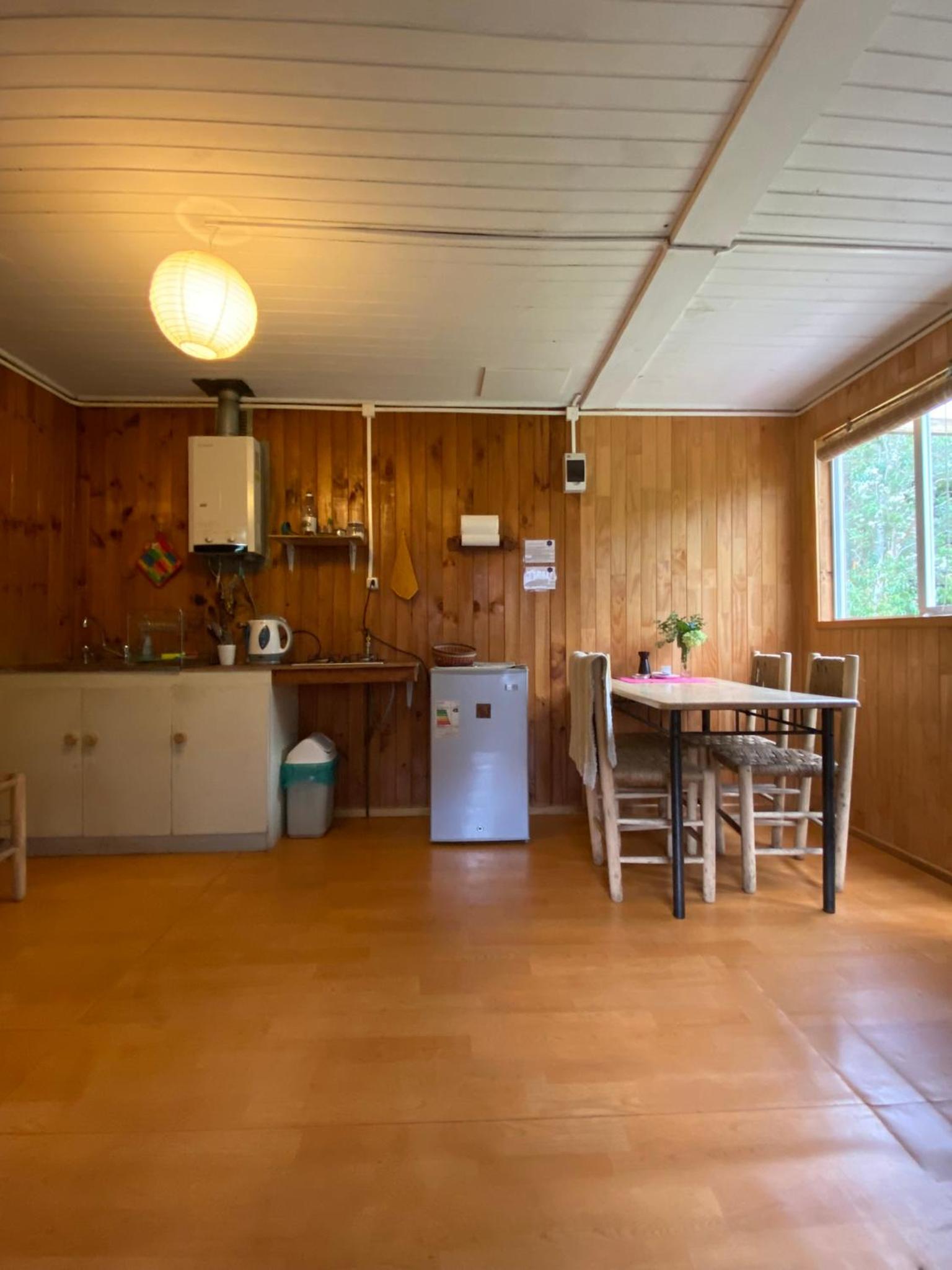 One-Bedroom House photo 2