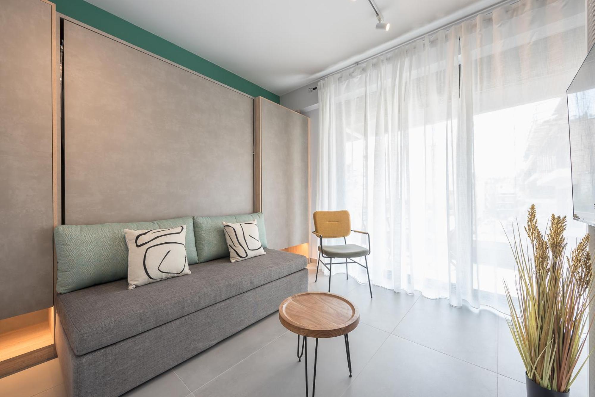 One-Bedroom Apartment