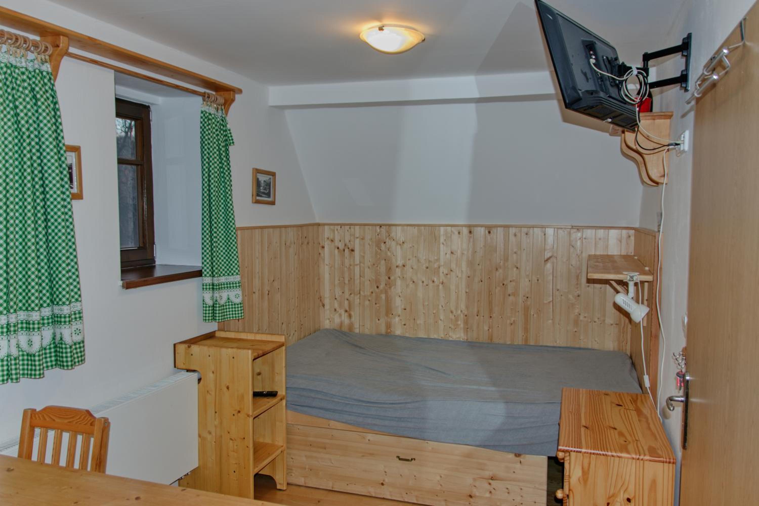 Studio (2 Adults) photo 1