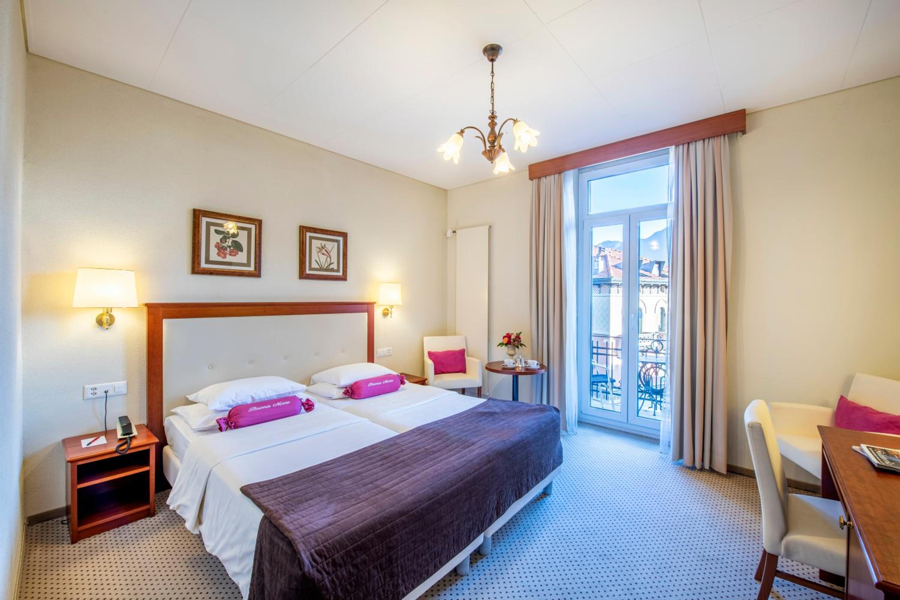 Comfort Twin Room with Balcony - Photo 1