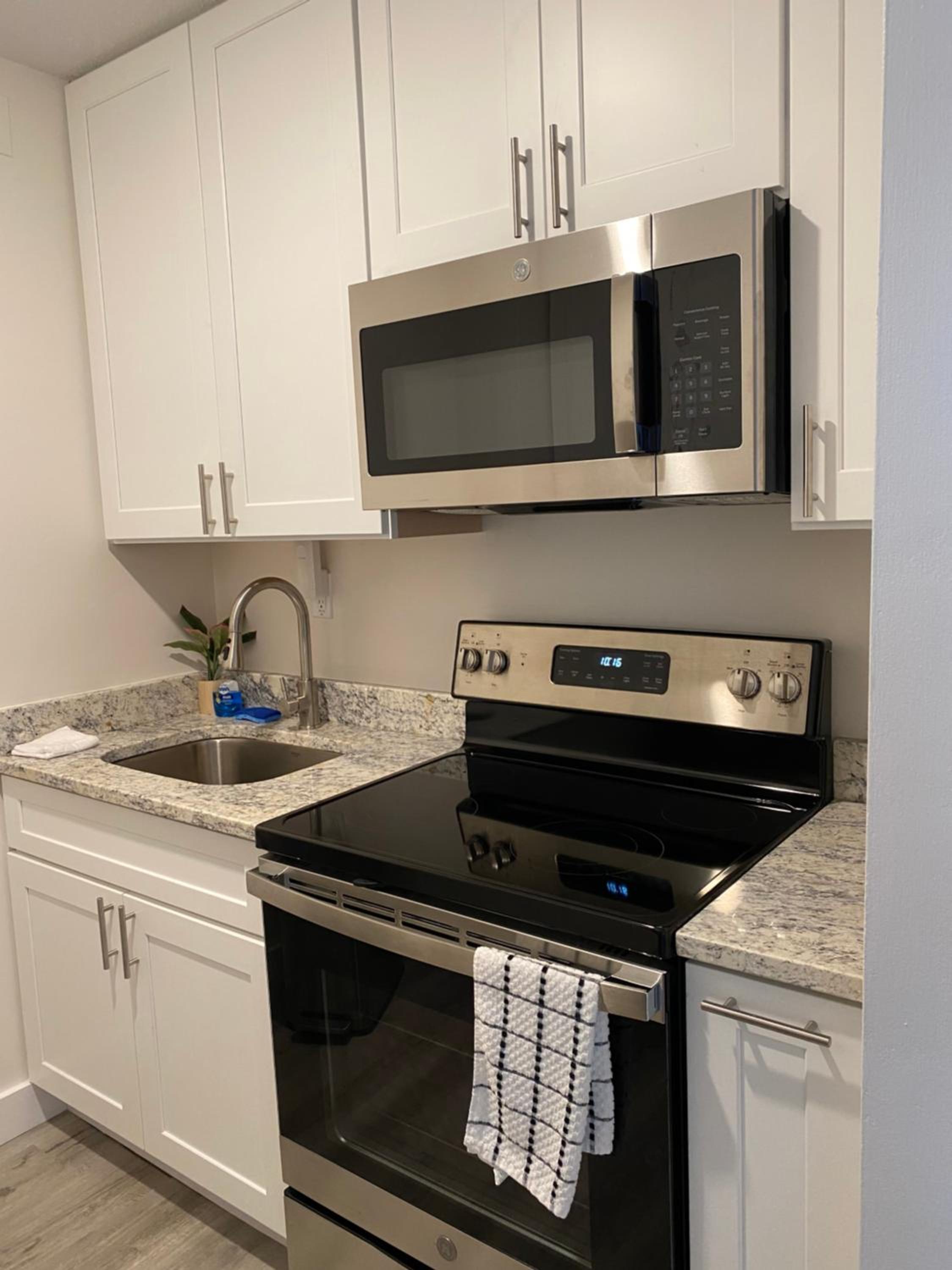 Studio Apartment photo 2