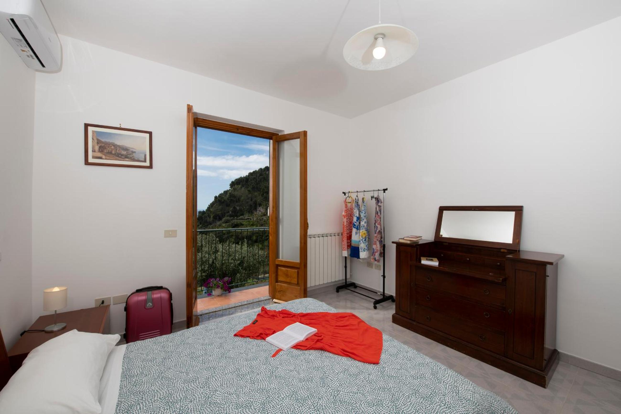Two-Bedroom House photo 3