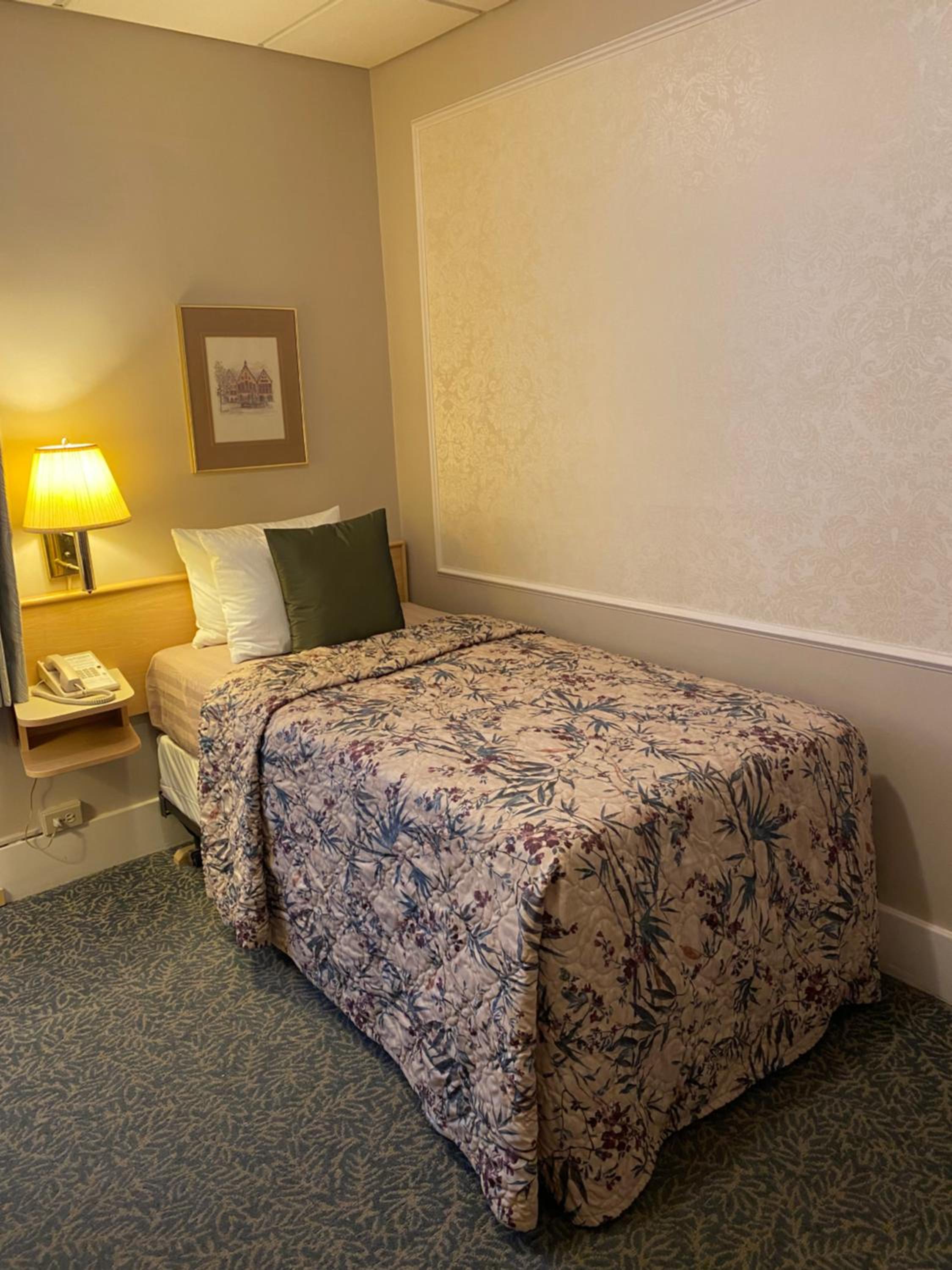 Economy Single Room with Shared Bathroom photo 1