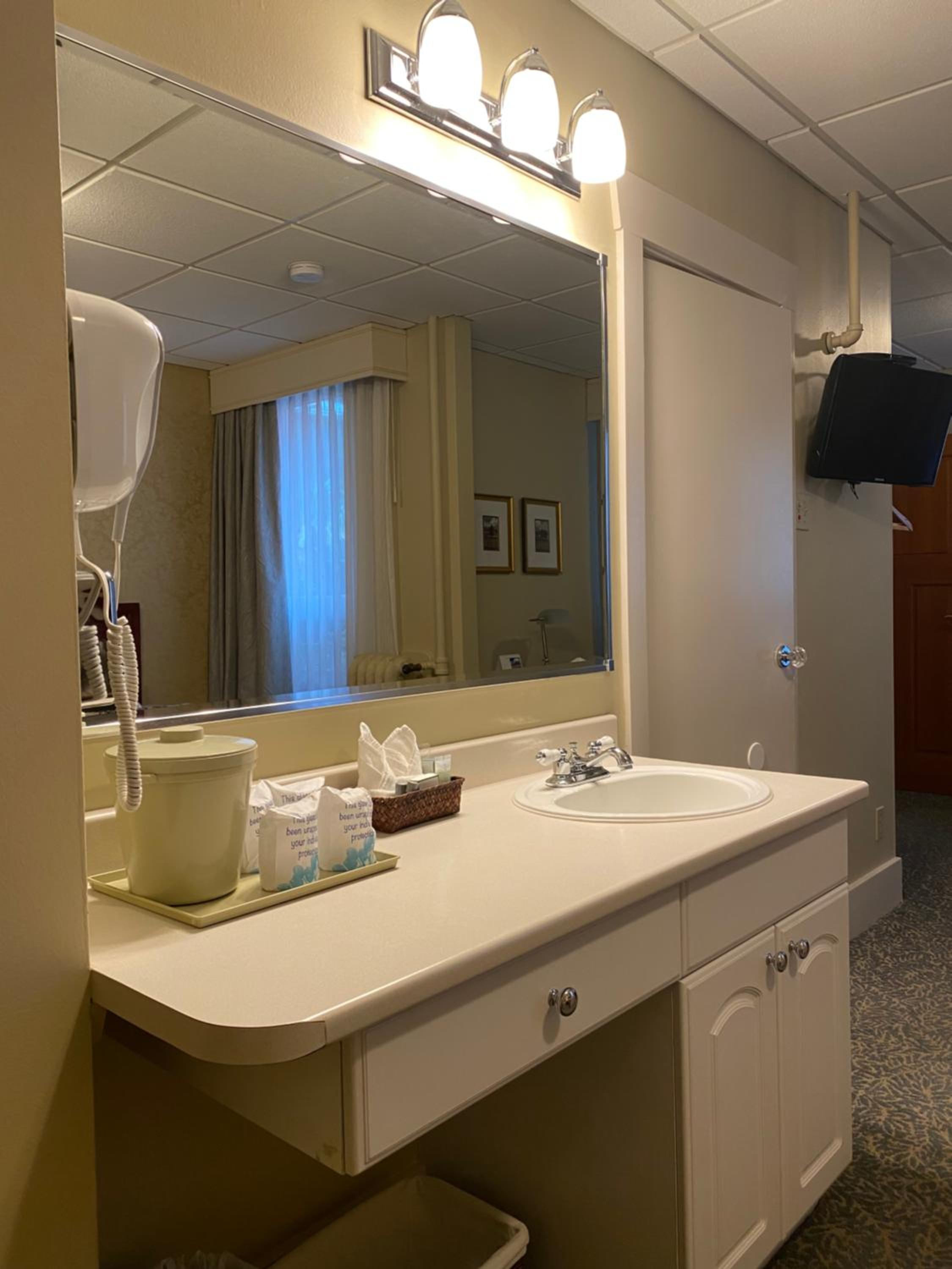 Superior Twin Room - Photo 4