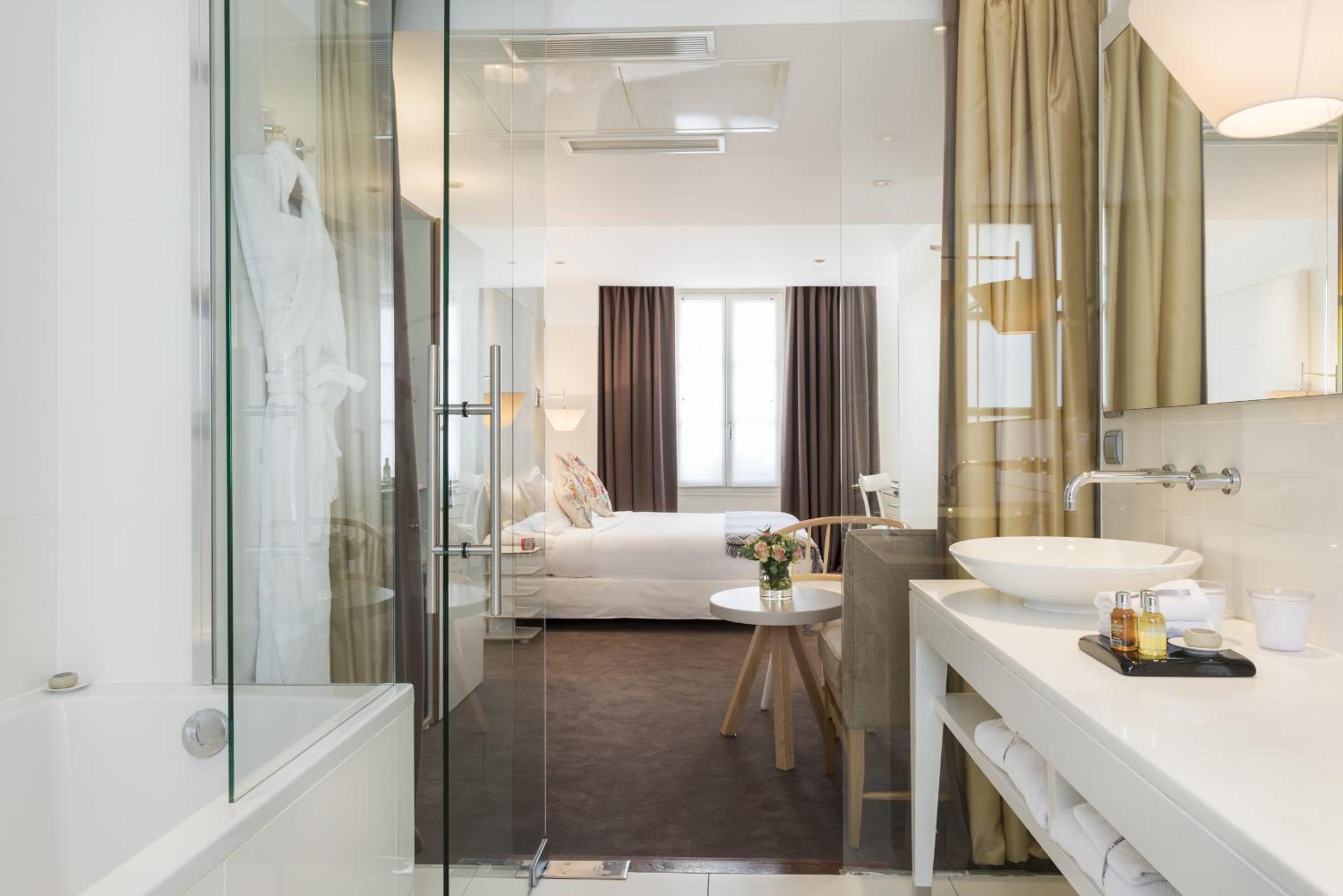 Junior Suite with Double Bed photo 2