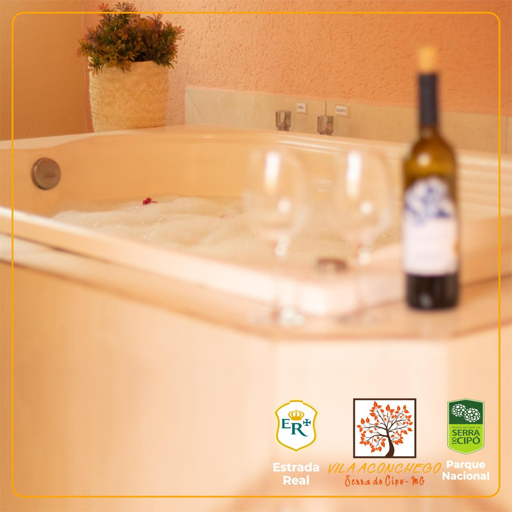 Double Room with Spa Bath photo 3