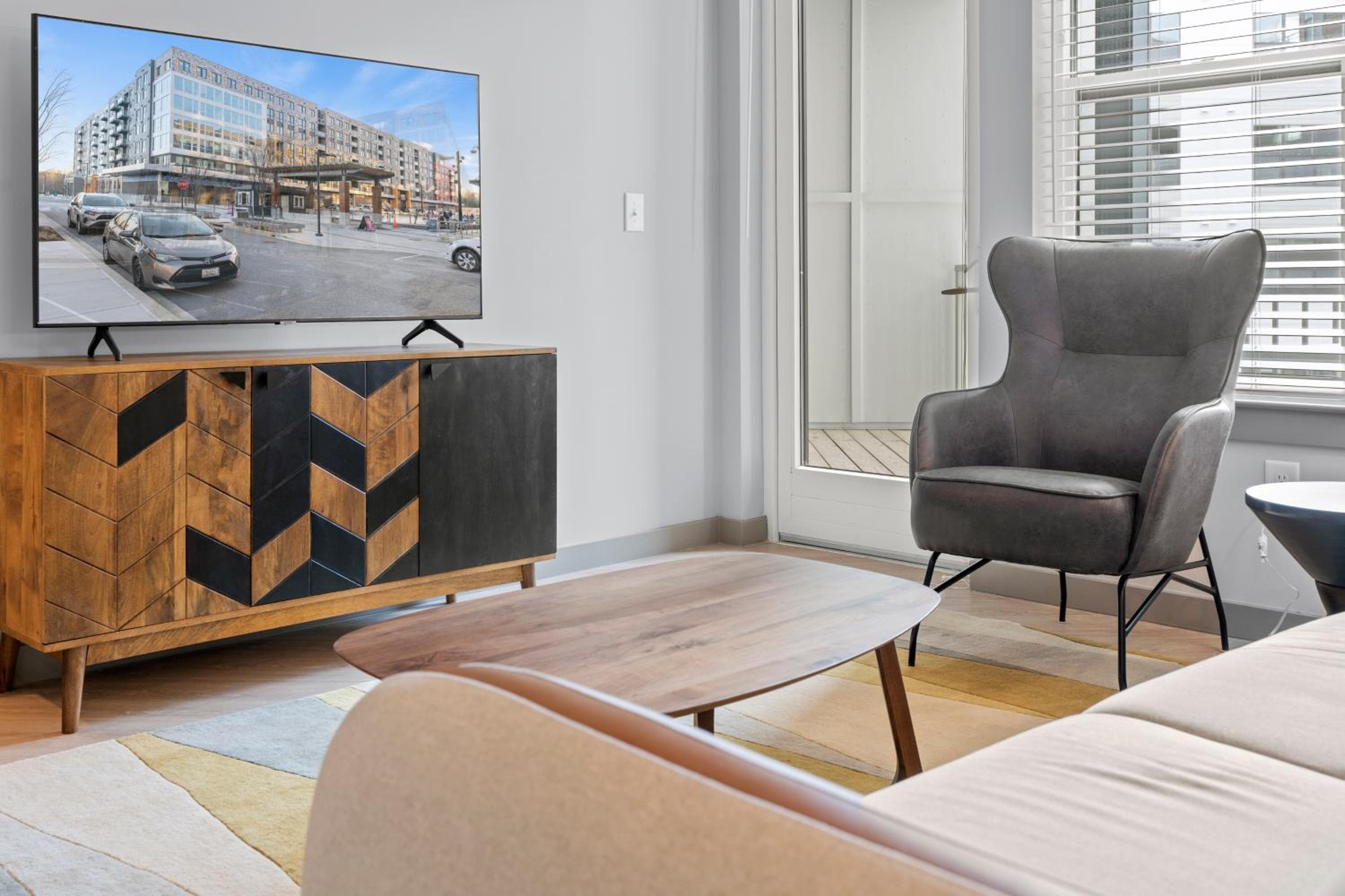Premium Two Bedroom Apartment With Balcony photo 2