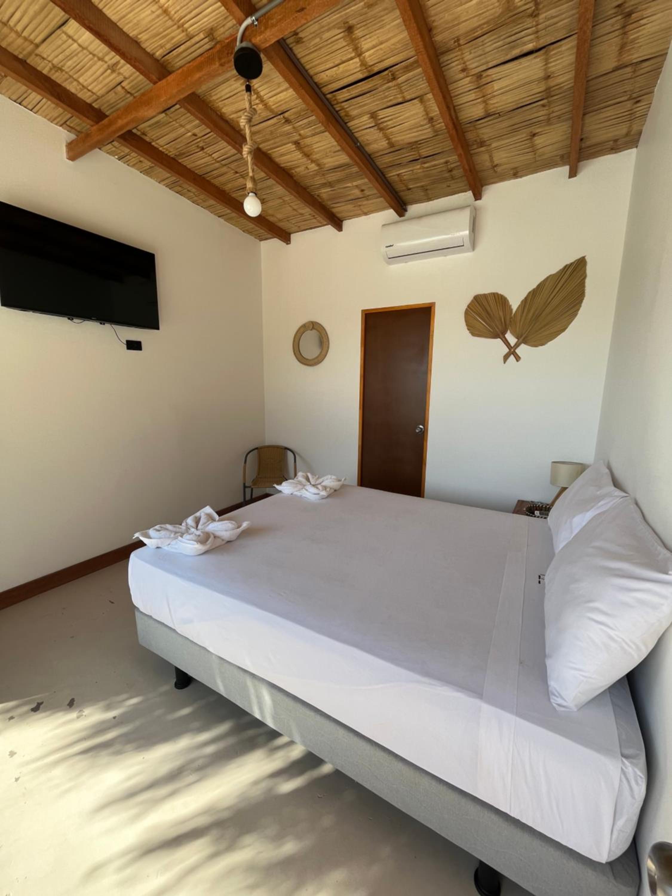 Queen Room With Pool View photo 3