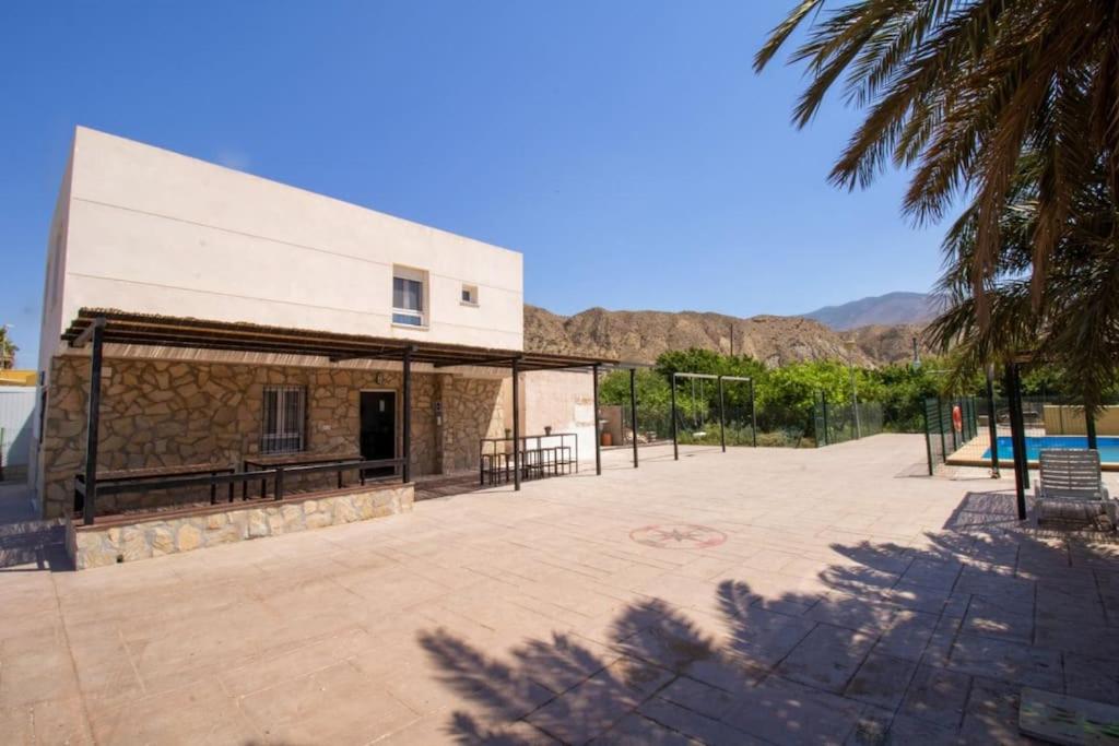 Casa de cuatro habitaciones