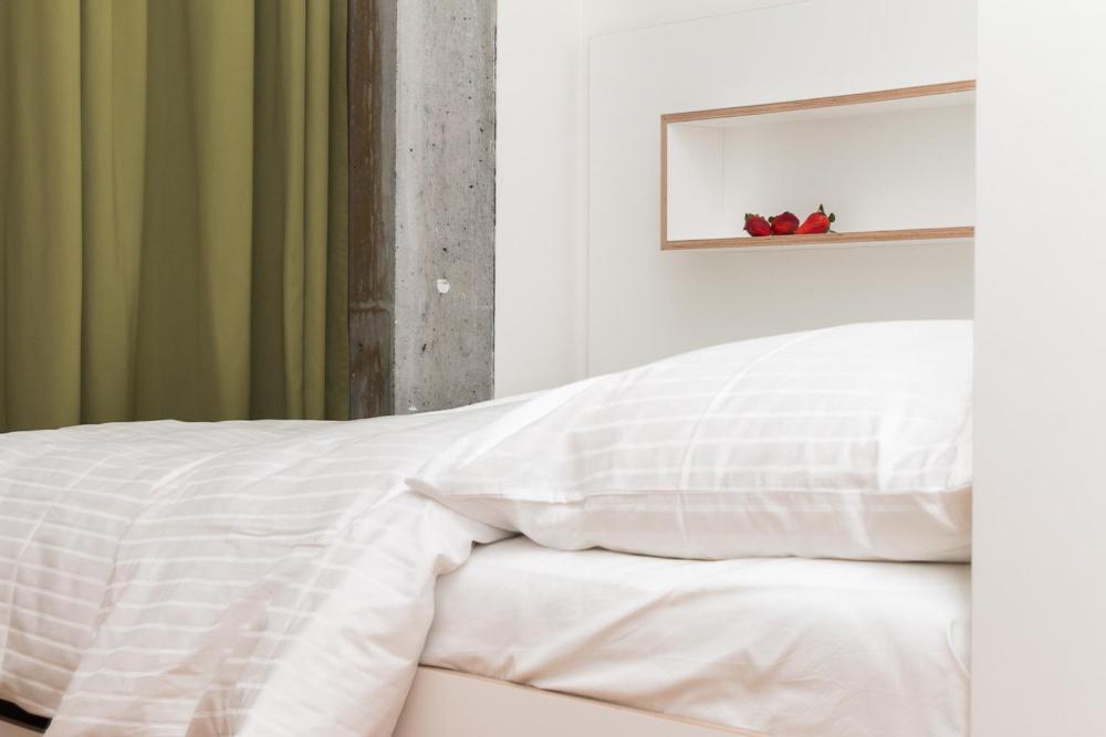 Single Room with Balcony and shared bathroom photo 1