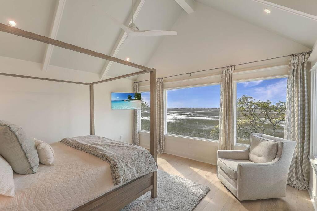 Four-Bedroom House photo 1
