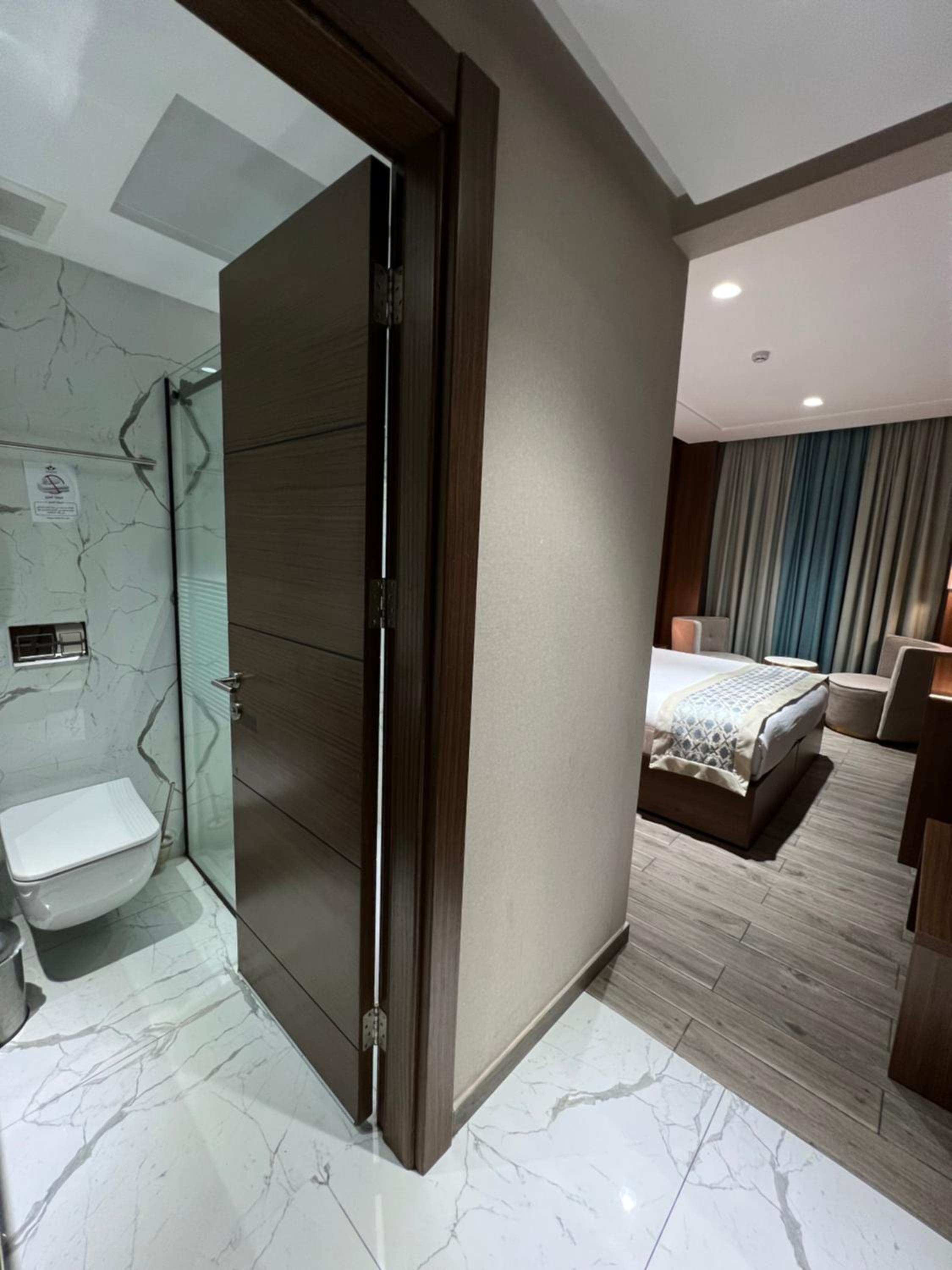 Double Room - Photo 5