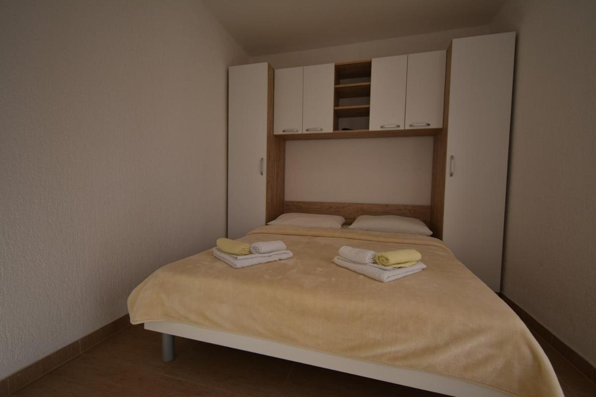 Apartment with Balcony photo 1