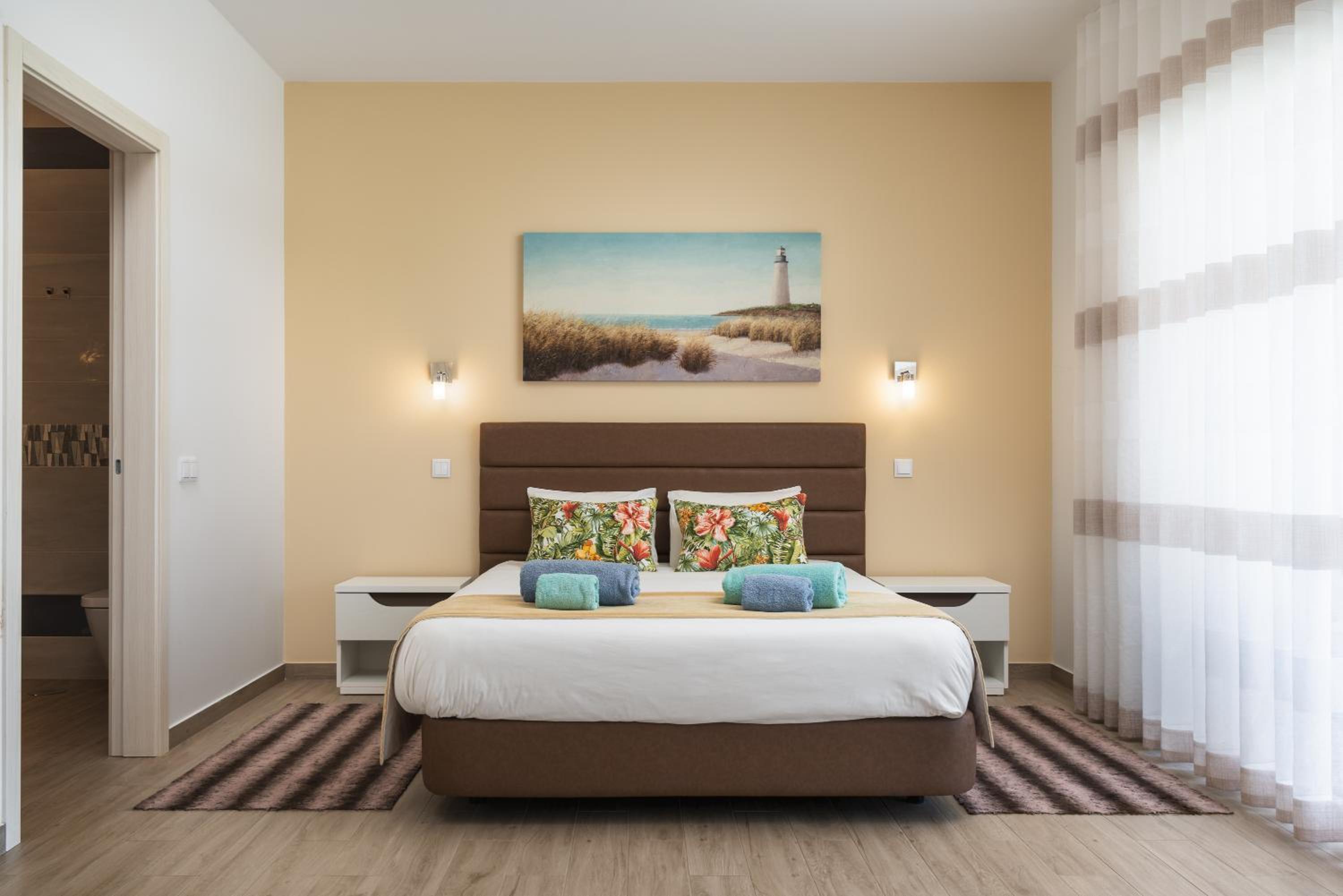 Double Room with Sea View - Photo 9