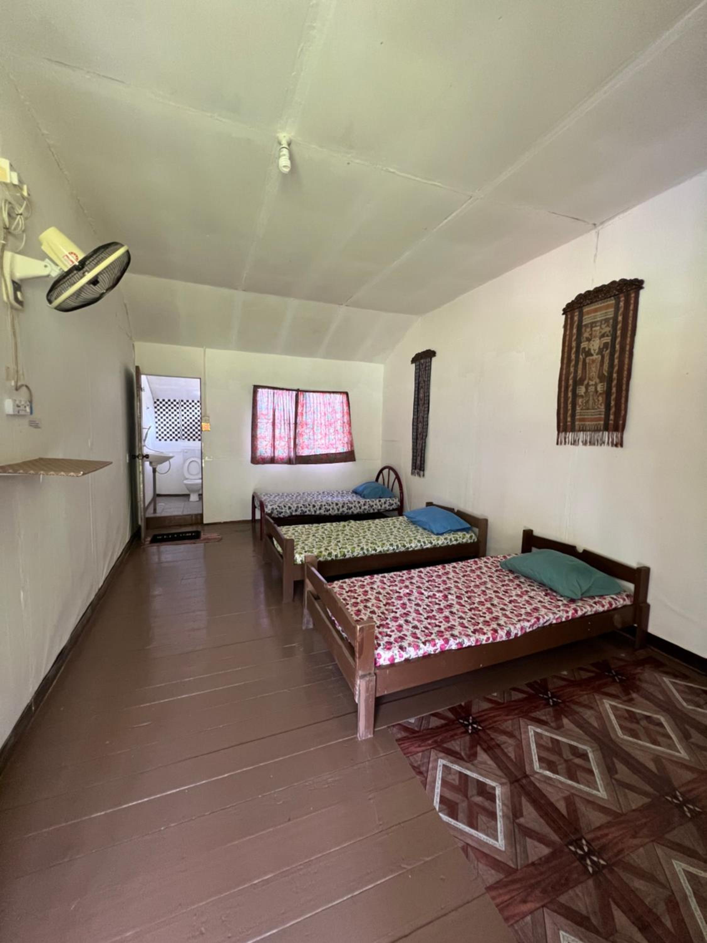 Double or Twin Room with Private Bathroom photo 2