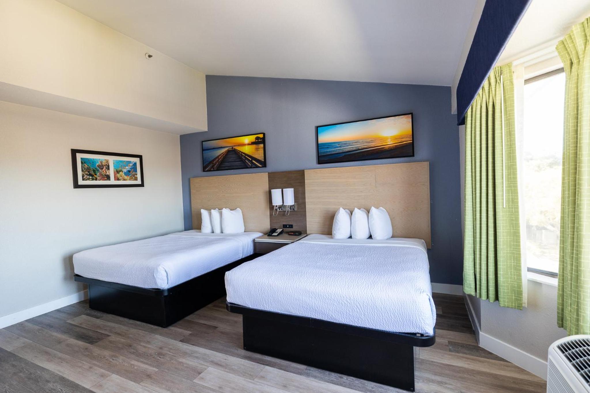 Ocean view Two Queens bedroom Nonsmoking - Photo 6