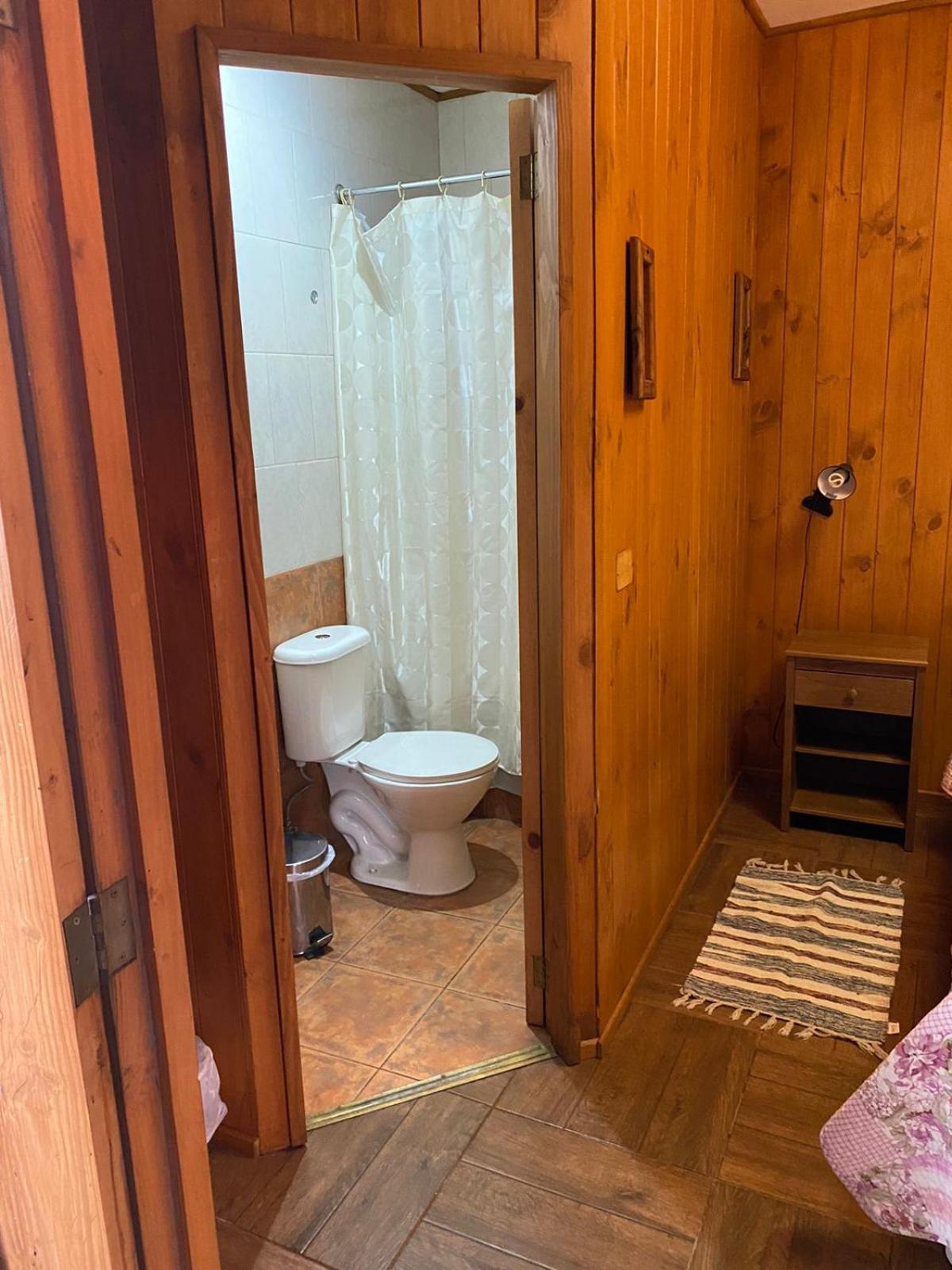 Single Room with Private Bathroom photo 2