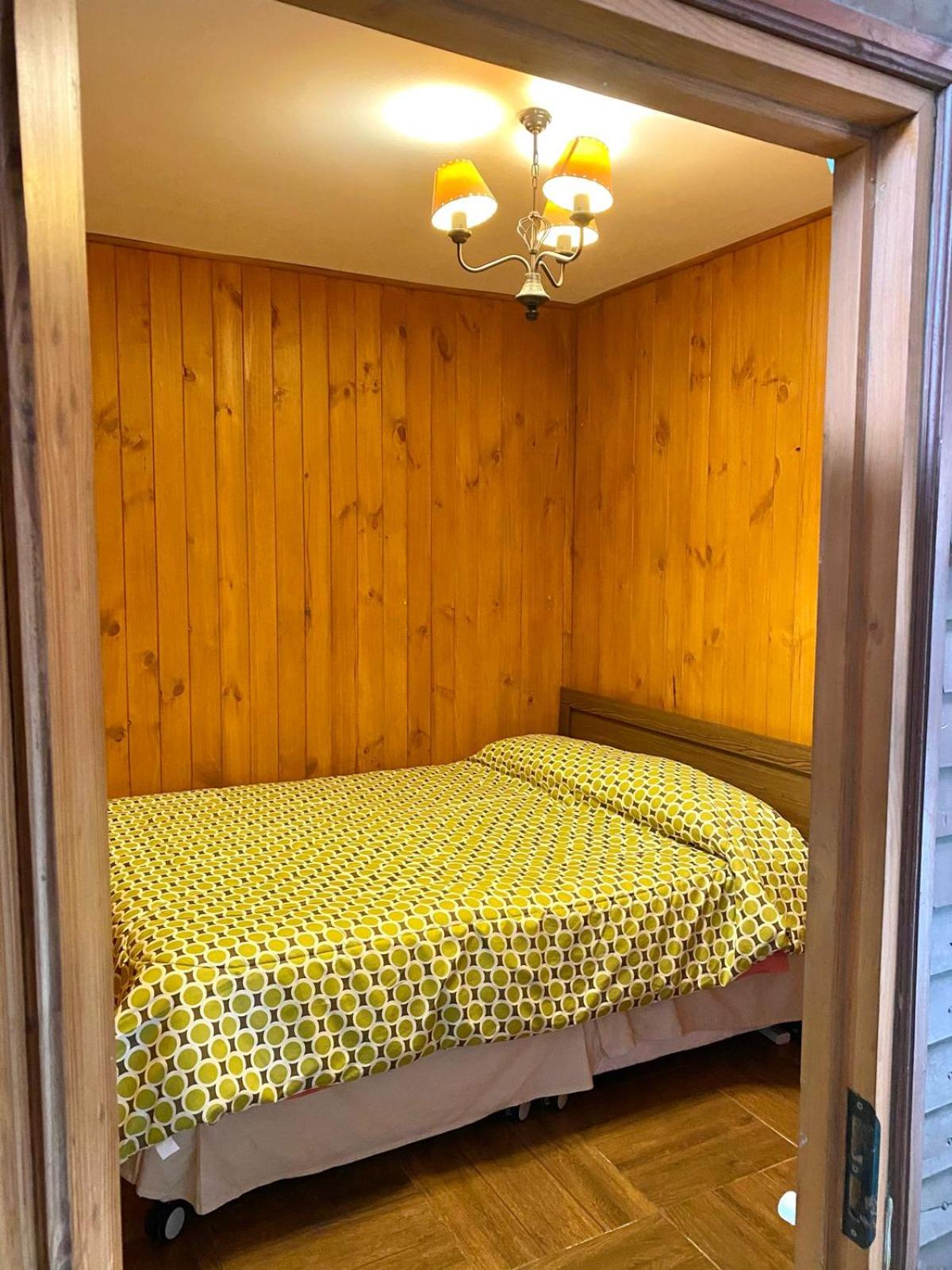 Single Room with Private Bathroom photo 1