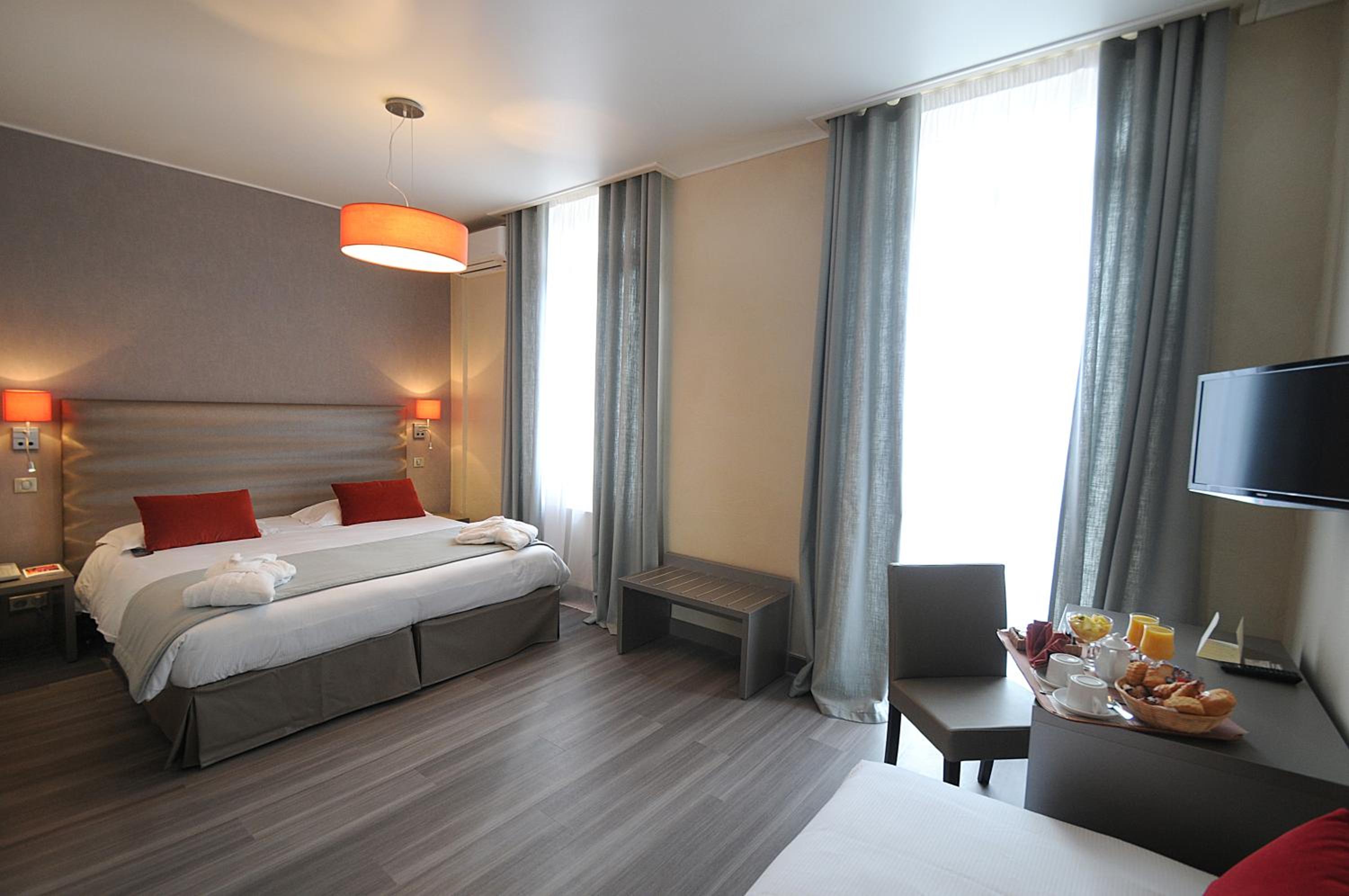 Deluxe Triple Room - Photo 3