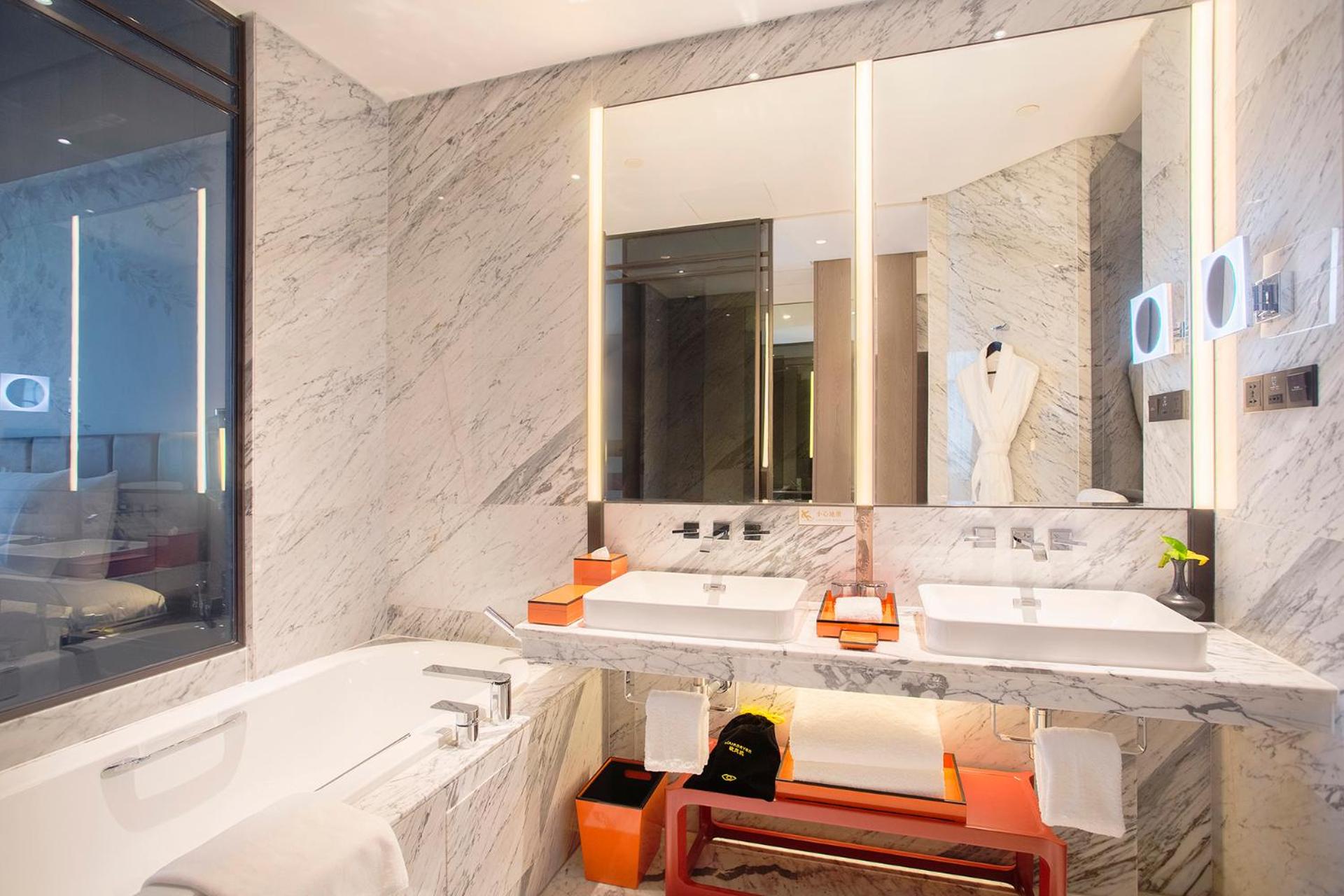 Luxury Club Room - Photo 3