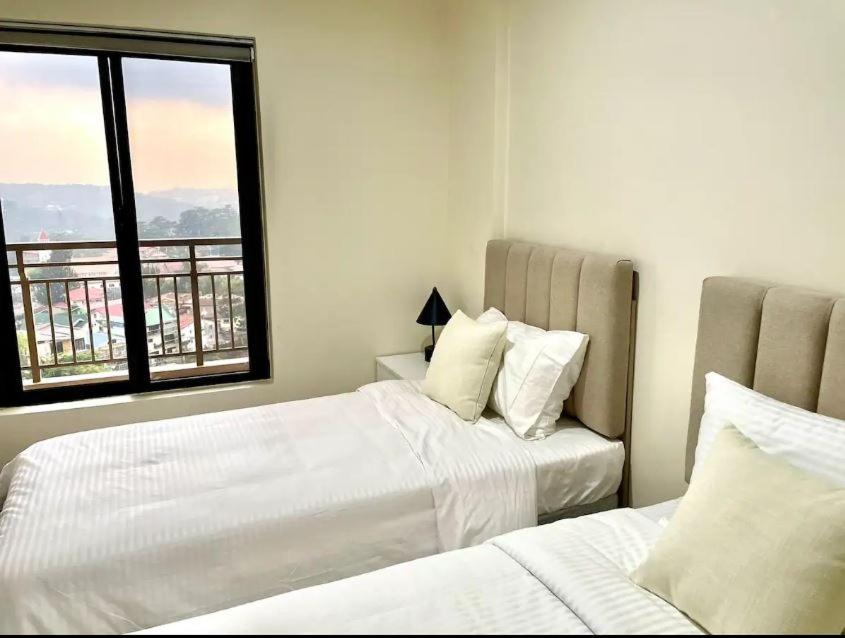 Suite with Mountain View