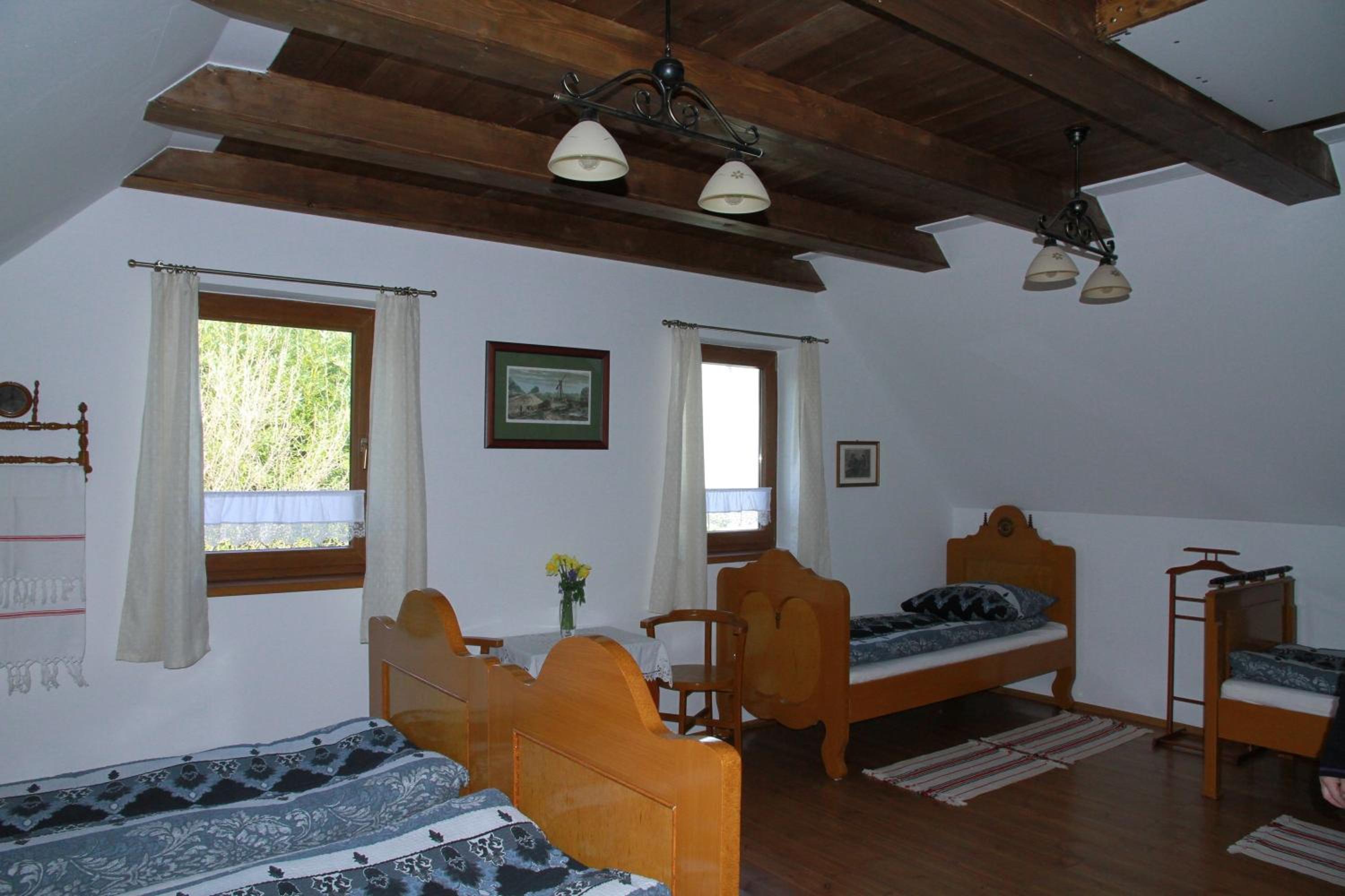 Quadruple Room with Private Bathroom photo 3