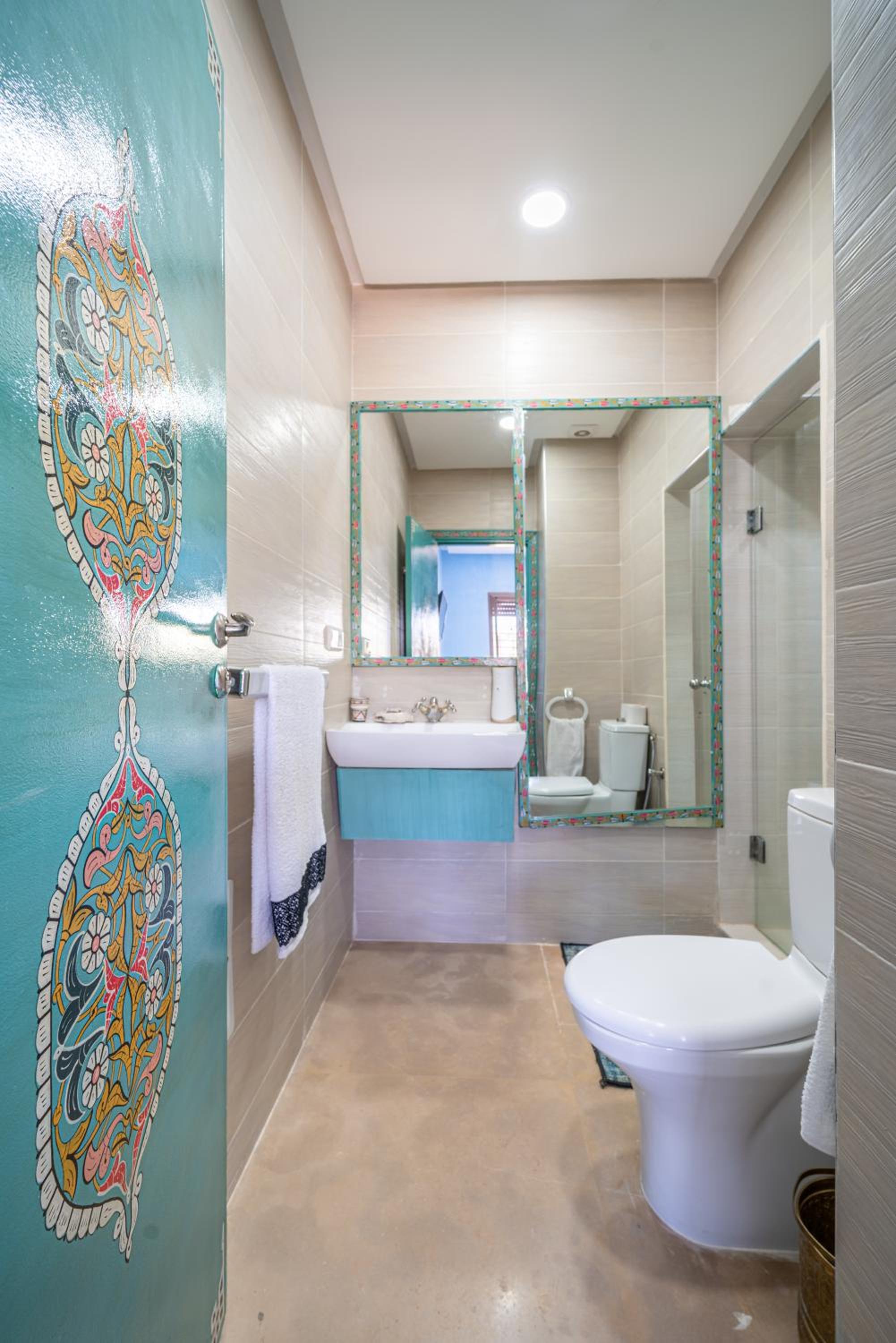 Double Room with Private Bathroom - Photo 15